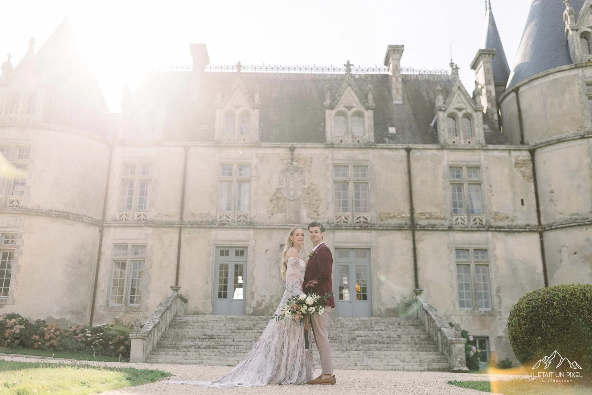 iletaitunpixel-jeremie-sangare-destination-wedding-photographer-france-italy-multi-days-chateau-celebration-flocelliere-m100-pf05-410-1920px.jpg