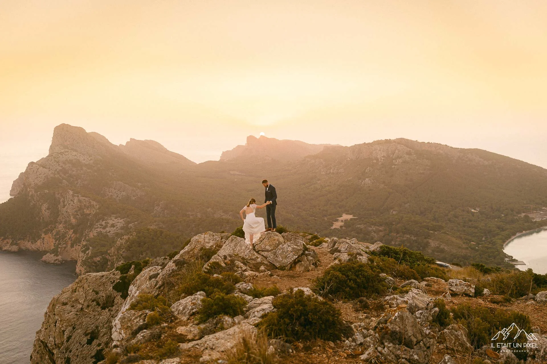 iletaitunpixel-jeremie-sangare-destination-adventure-elopement-and-wedding-photographer-france-italy-spain-mallorca-m143-pf48-061-1920px.jpg