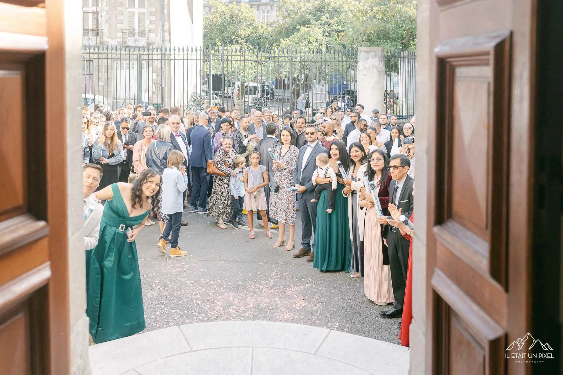 iletaitunpixel-jeremie-sangare-editorial-wedding-photographer-france-italy-greece-paris-chateau-bretonniere-m175-pf58-354-1920px.jpg