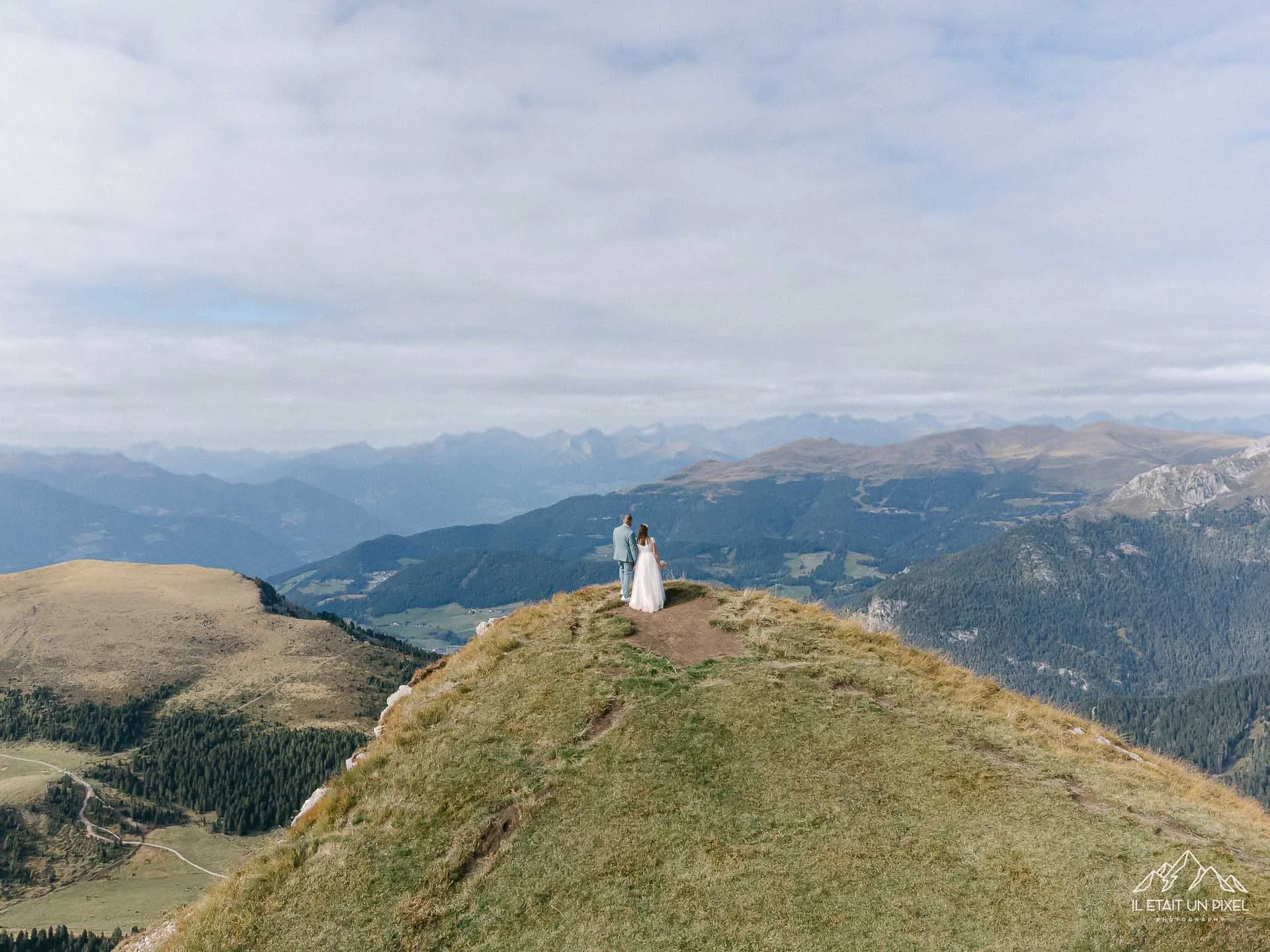iletaitunpixel-jeremie-sangare-destination-adventure-elopement-and-wedding-photographer-france-italy-dolimites-cadini-misurina-m192-pf87-583-1920px.jpg