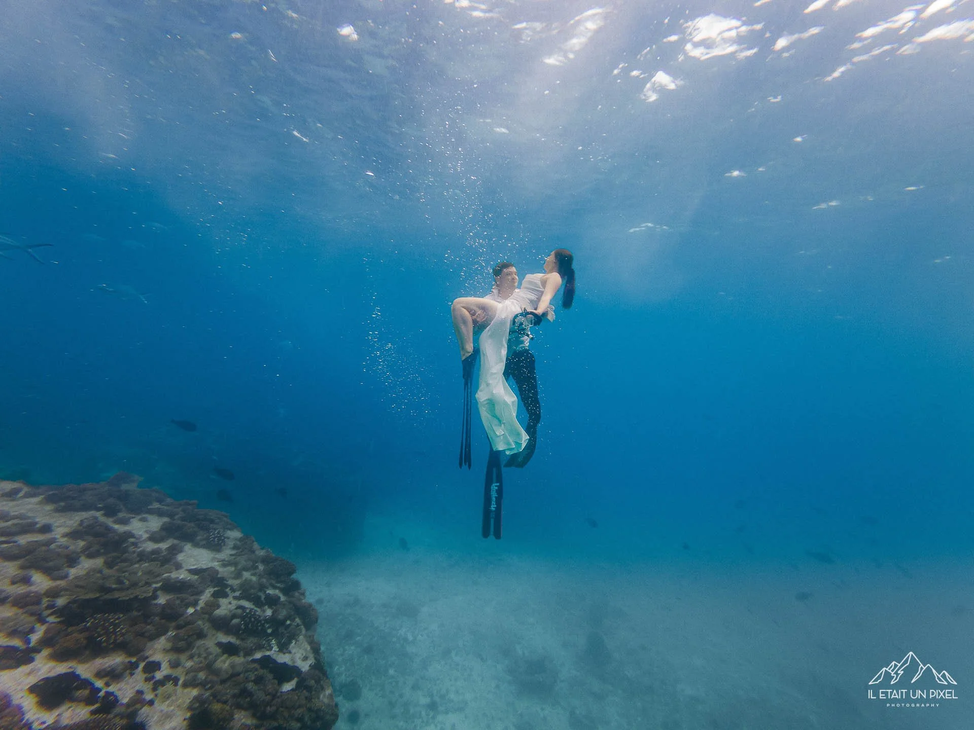 iletaitunpixel-jeremie-sangare-destination-adventure-elopement-wedding-and-honeymoon-photographer-seychelles-underwater-m169-pf54-282-1920px.jpg