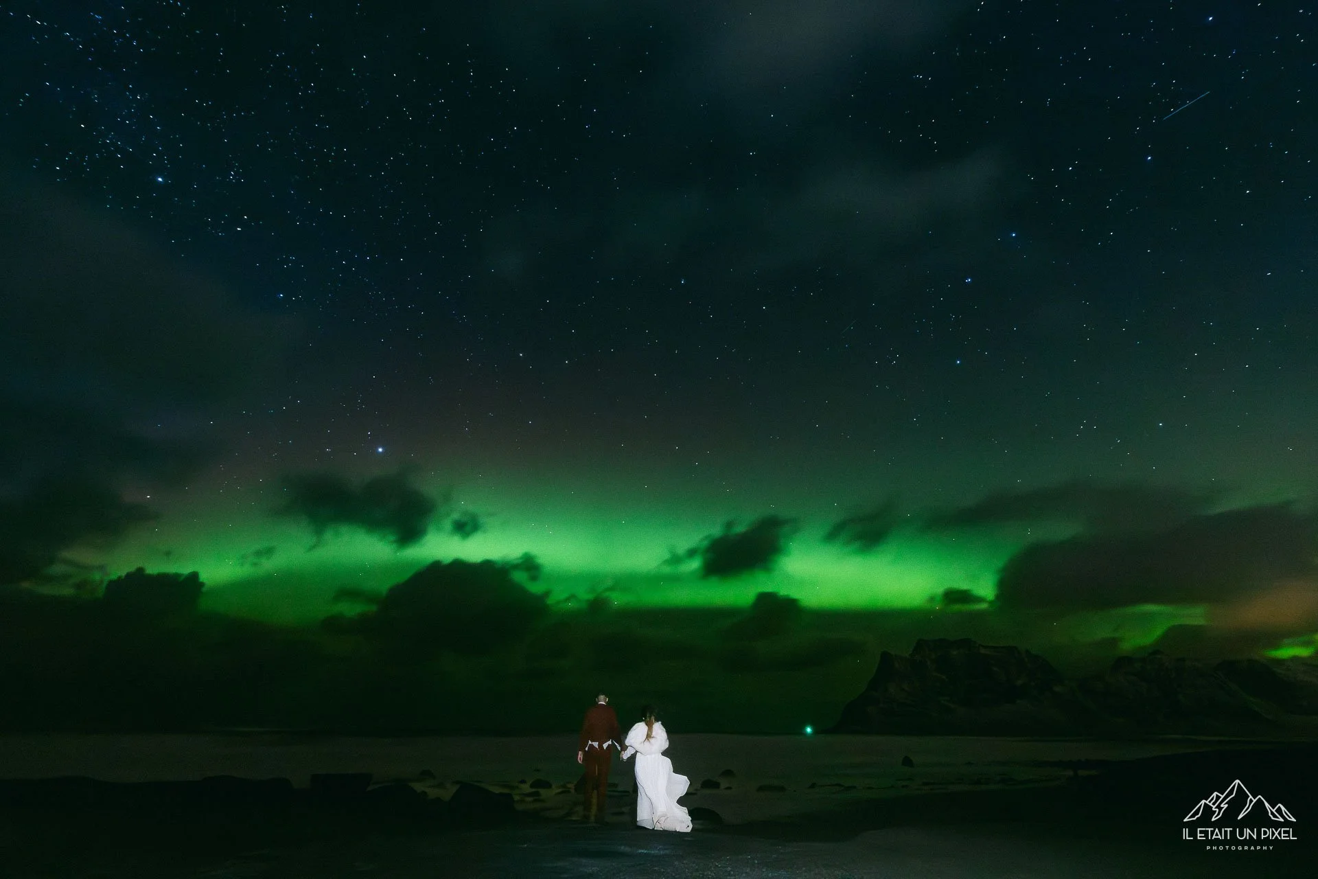 iletaitunpixel-jeremie-sangare-destination-adventure-elopement-and-wedding-photographer-france-italy-norway-lofoten-northern-lights-m153-pf53-309-1920px.jpg