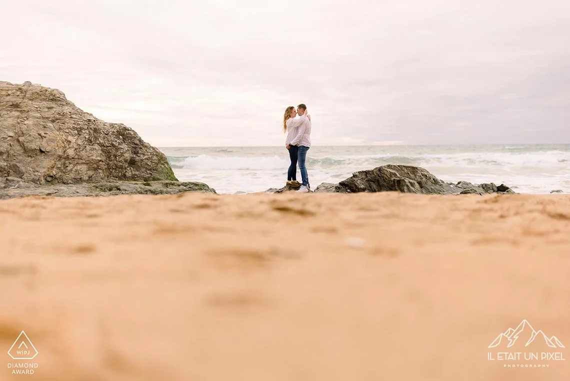 iletaitunpixel-jeremie-sangare-seance-photo-engagement-couple-vendee-plage-sauveterre-drnthr_61-1140px.jpg