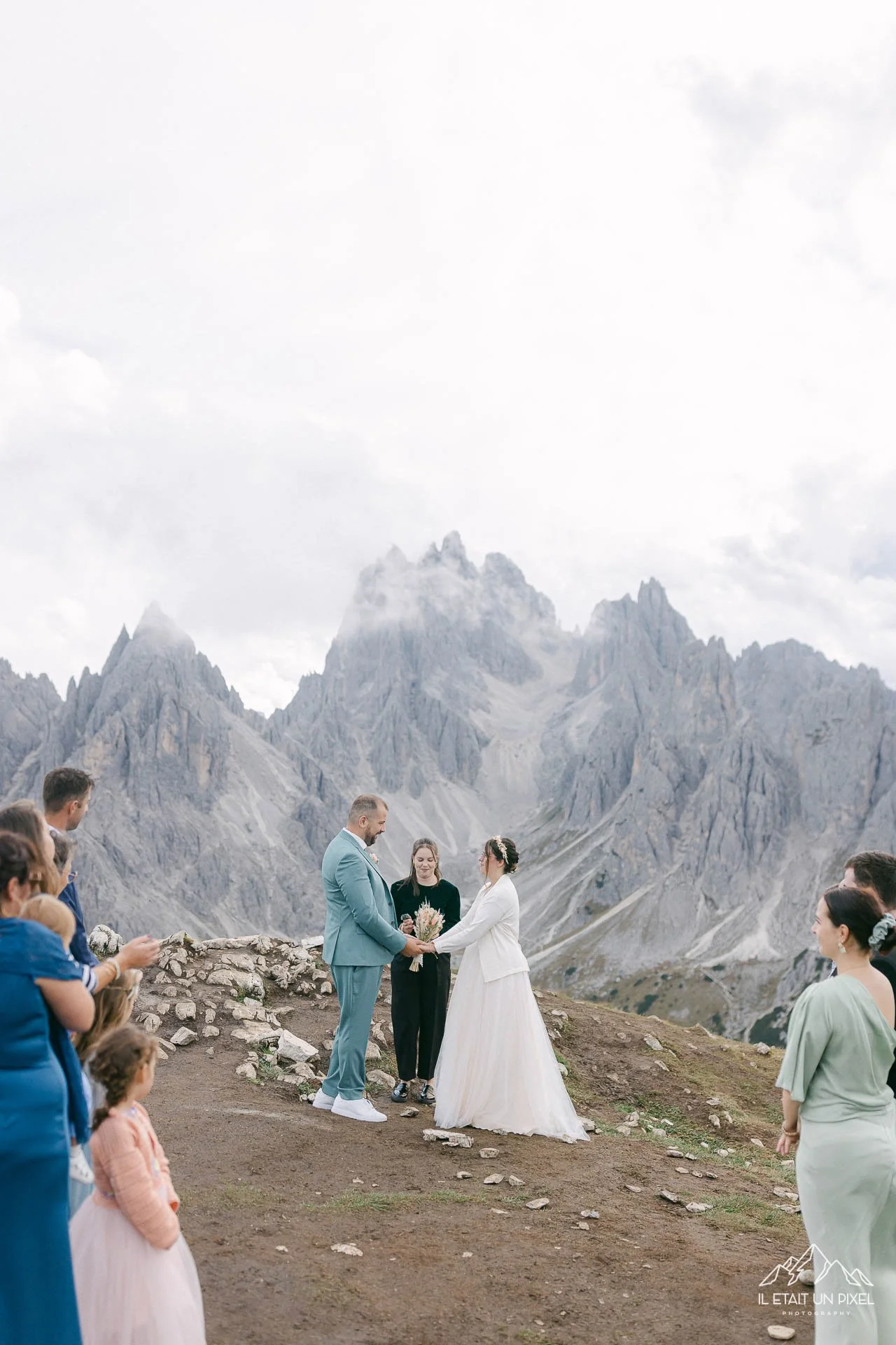 iletaitunpixel-jeremie-sangare-destination-adventure-elopement-and-wedding-photographer-france-italy-dolimites-cadini-misurina-m192-pf36-165-1920px.jpg
