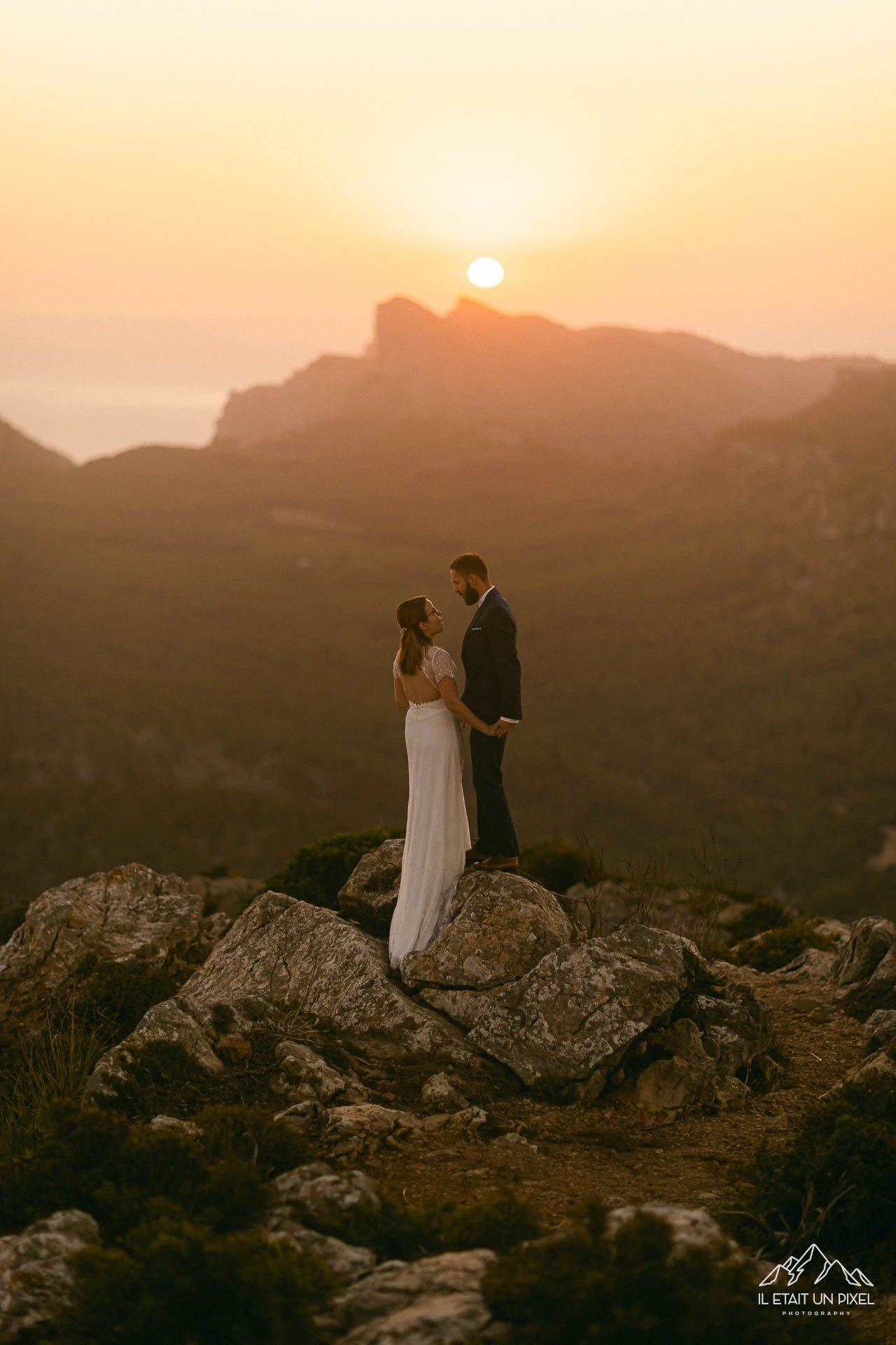 iletaitunpixel-jeremie-sangare-destination-adventure-elopement-and-wedding-photographer-france-italy-spain-mallorca-m143-pf12-074-1920px.jpg