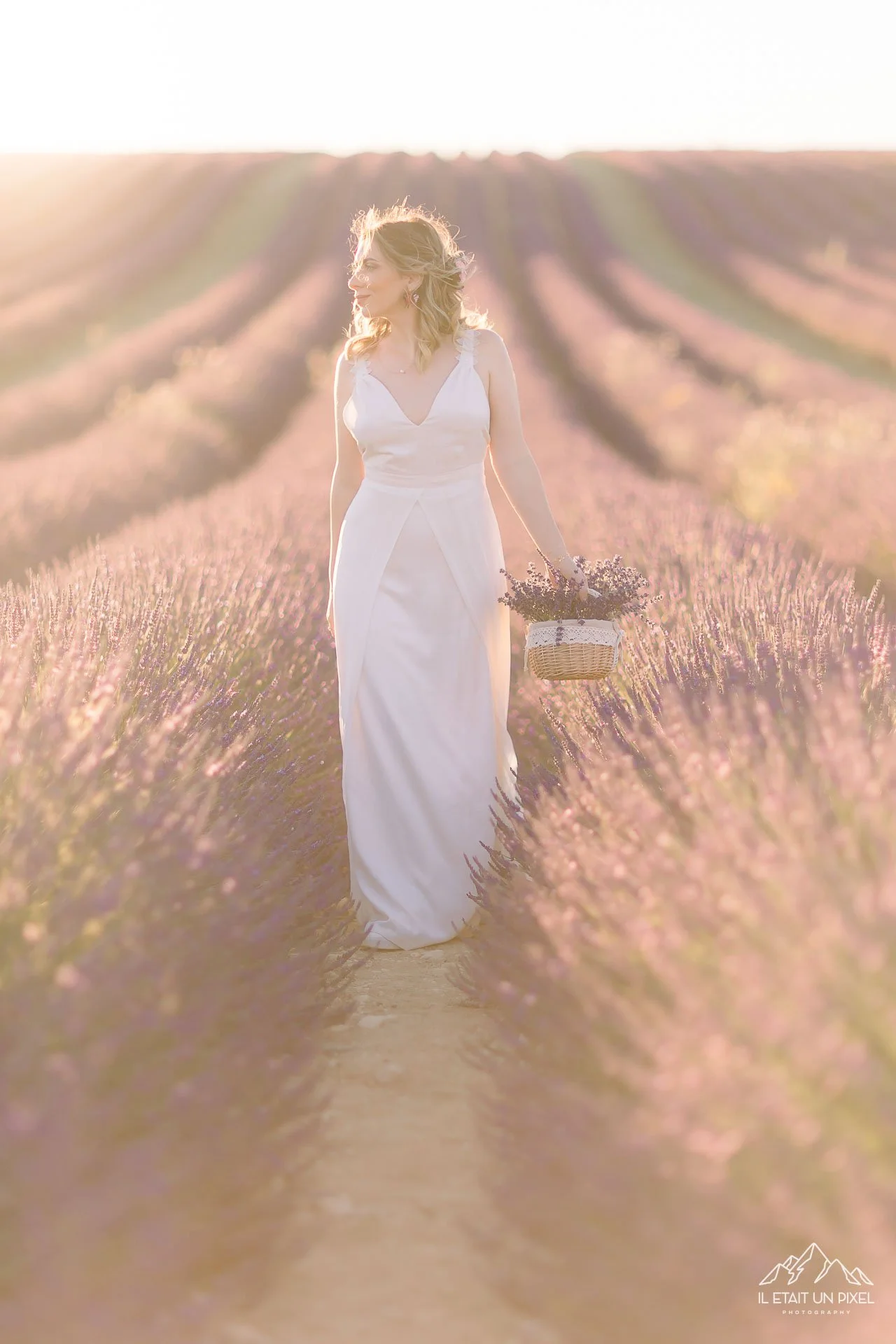 iletaitunpixel-jeremie-sangare-destination-luxury-elopement-and-wedding-photographer-france-paris-provence-lavender-m090-pf56-191-1920px.jpg