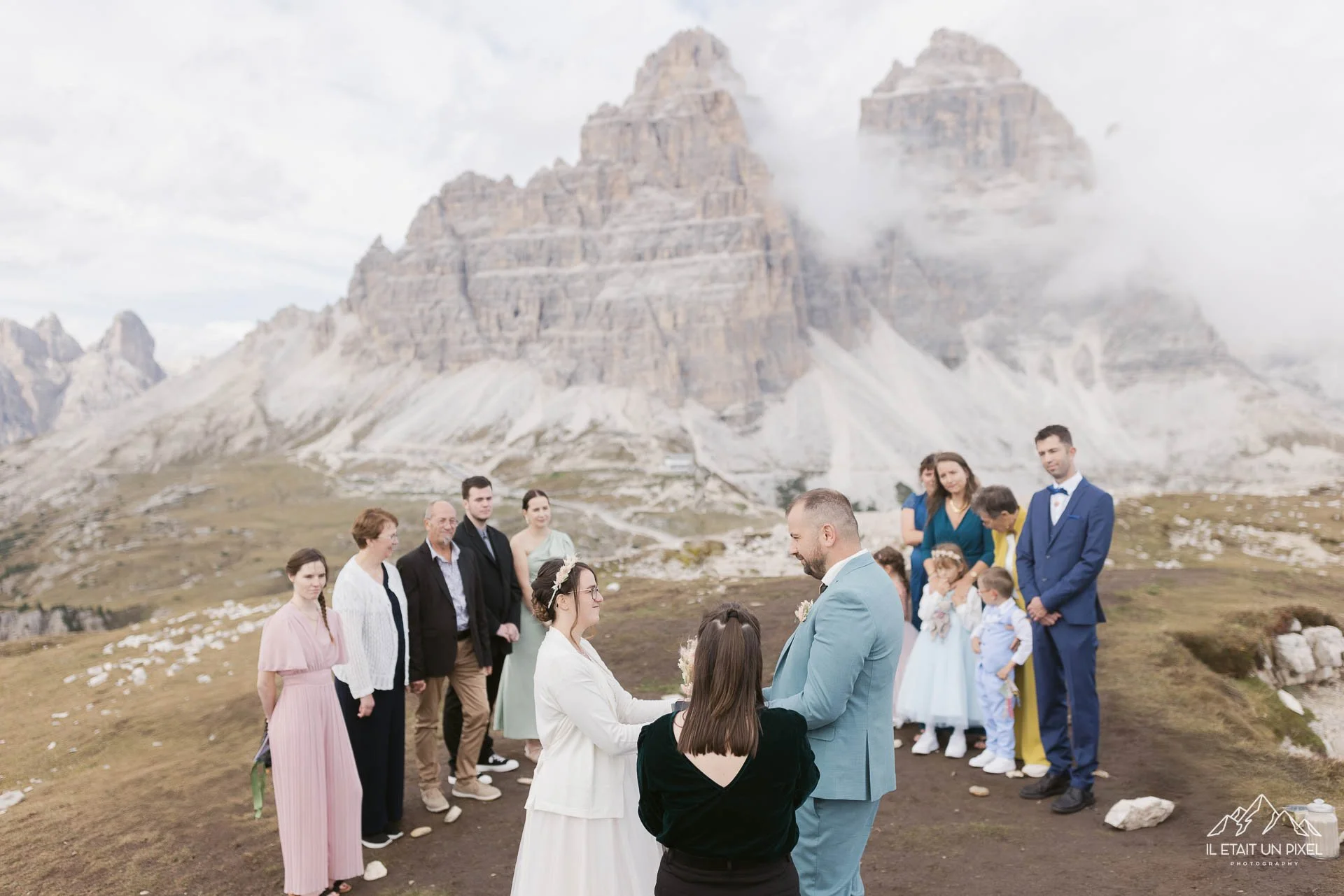 iletaitunpixel-jeremie-sangare-destination-adventure-elopement-and-wedding-photographer-france-italy-dolimites-cadini-misurina-m192-pf35-203-1920px.jpg