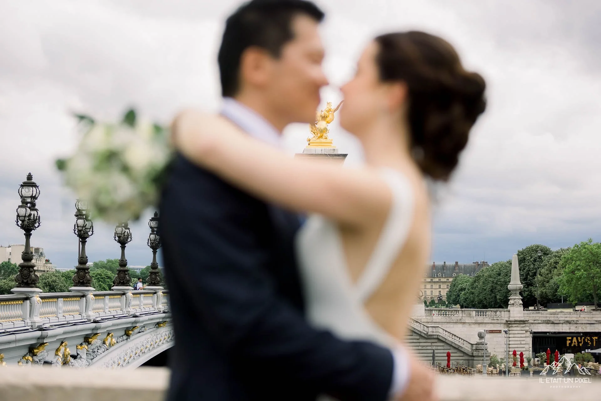 iletaitunpixel-jeremie-sangare-fine-art-intimate-wedding-france-italy-paris-m089-pf45-490-1920px.jpg
