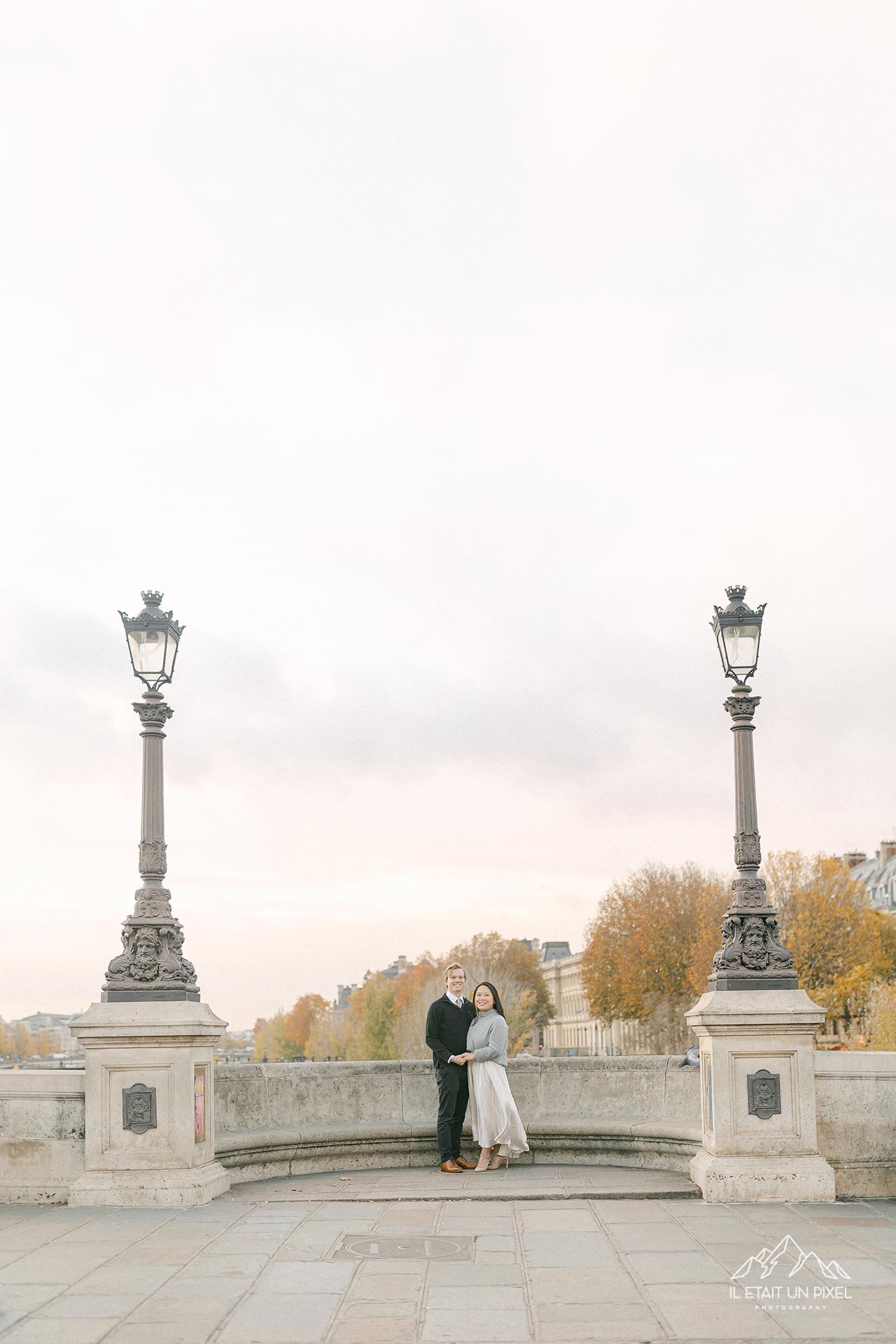 iletaitunpixel-jeremie-sangare-photographer-couple-photoshoot-engagement-session-paris-palais-royal-cthnk_76-1920px.jpg