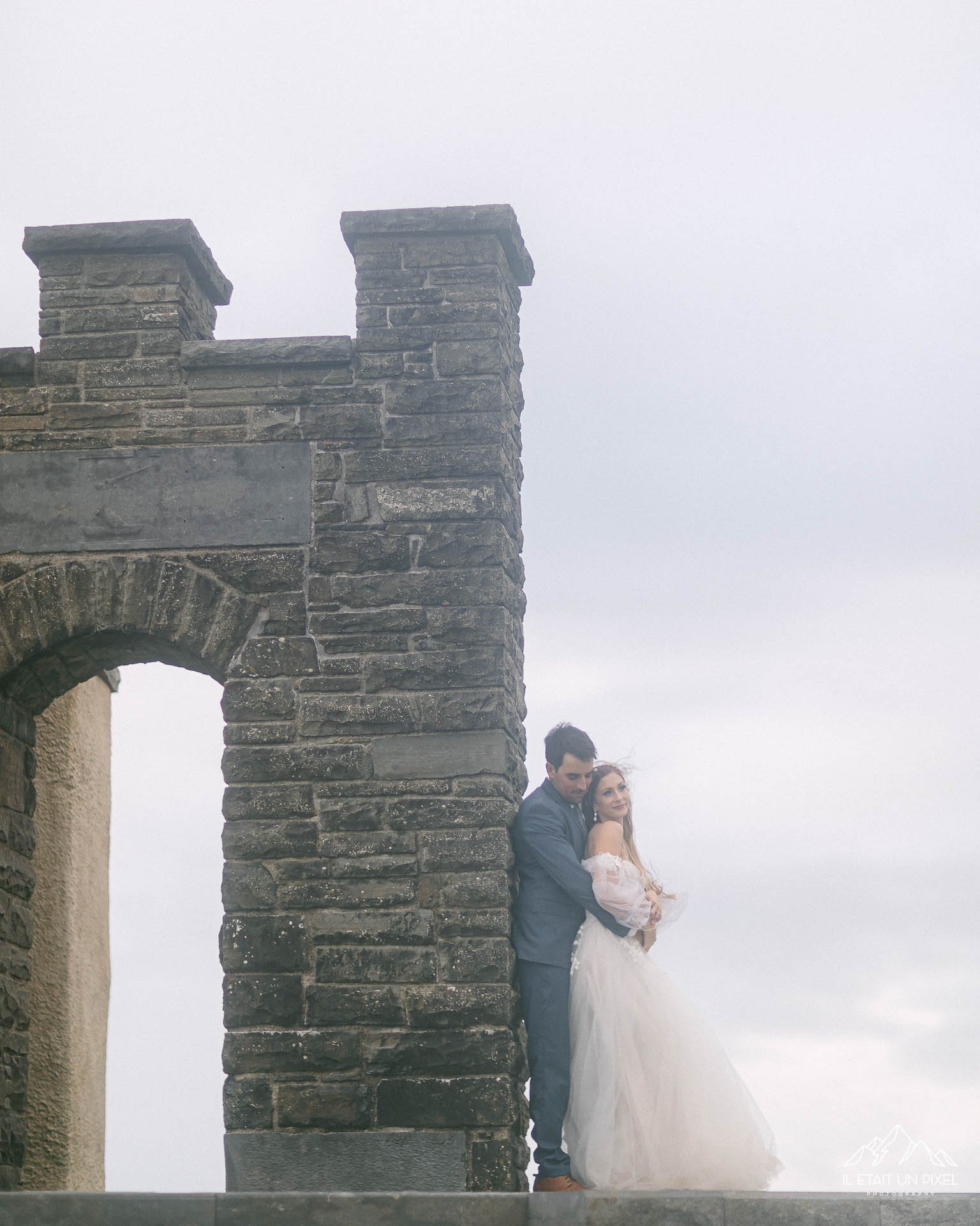 iletaitunpixel-jeremie-sangare-destination-adventure-elopement-and-wedding-photographer-france-italy-ireland-cliffs-moher-m145-pf53-294-1920px.jpg
