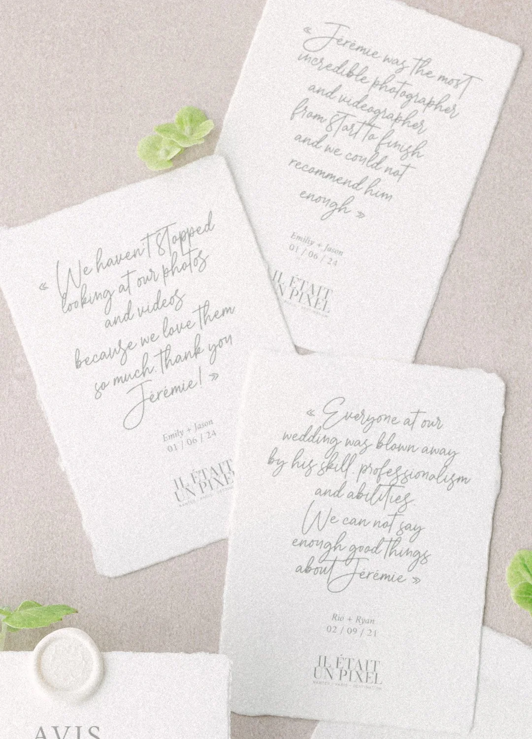 5 stars reviews of past Il etait un Pixel customers highlighting great France Wedding Photographer customer experience