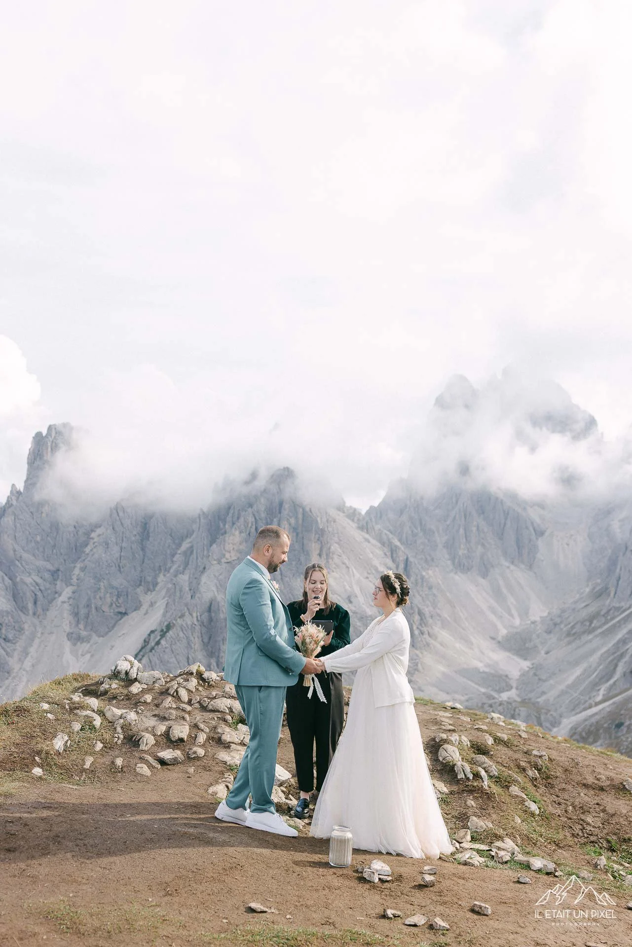 iletaitunpixel-jeremie-sangare-destination-adventure-elopement-and-wedding-photographer-france-italy-dolimites-cadini-misurina-m192-pf53-285-1920px.jpg
