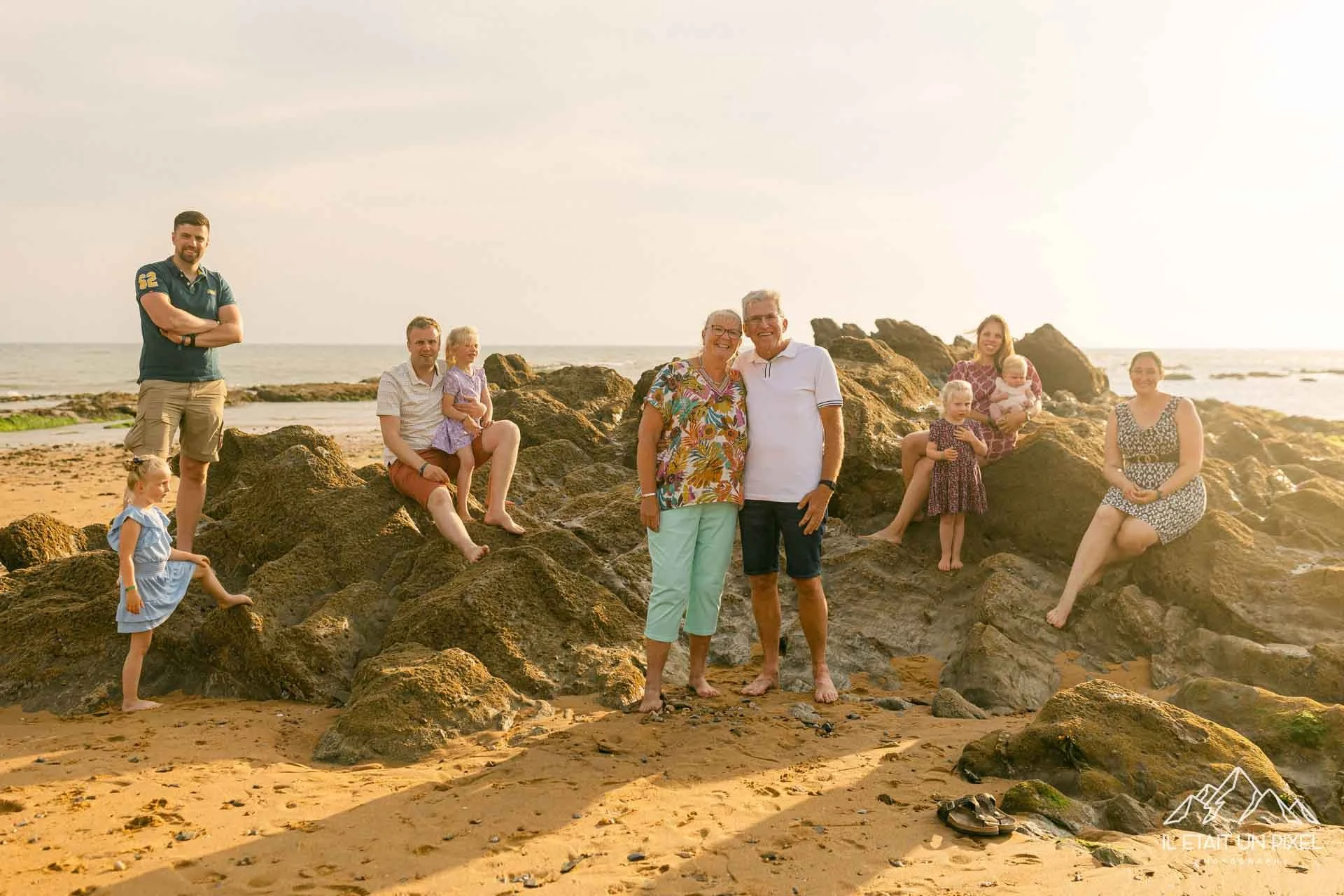 iletaitunpixel-jeremie-sangare-seance-photo-famille-lifestyle-vendee-plage-sauveterre-wrt_11-1920px.jpg