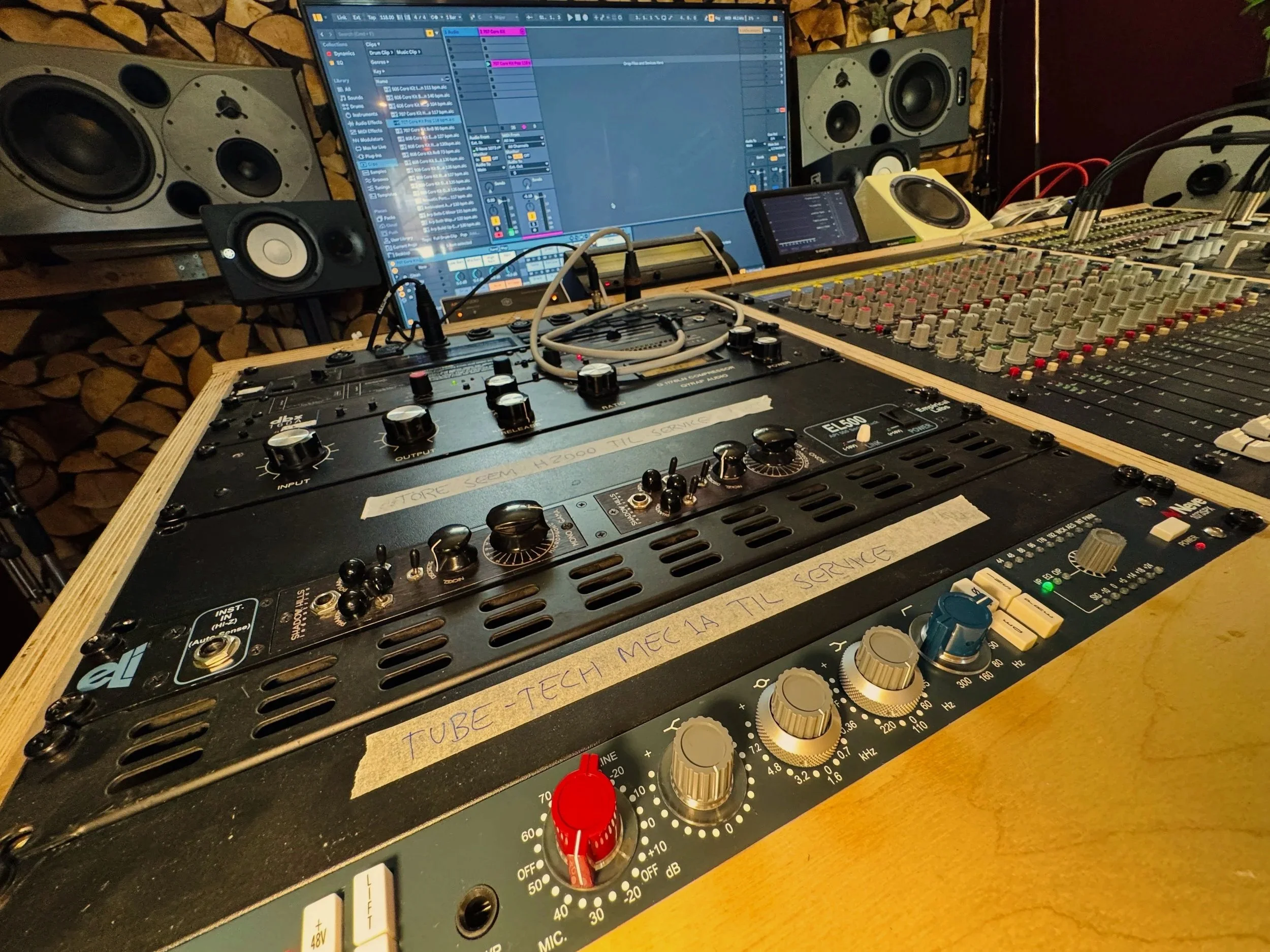 Neve 1073 nu tilgængelig i BlipBlop Studio