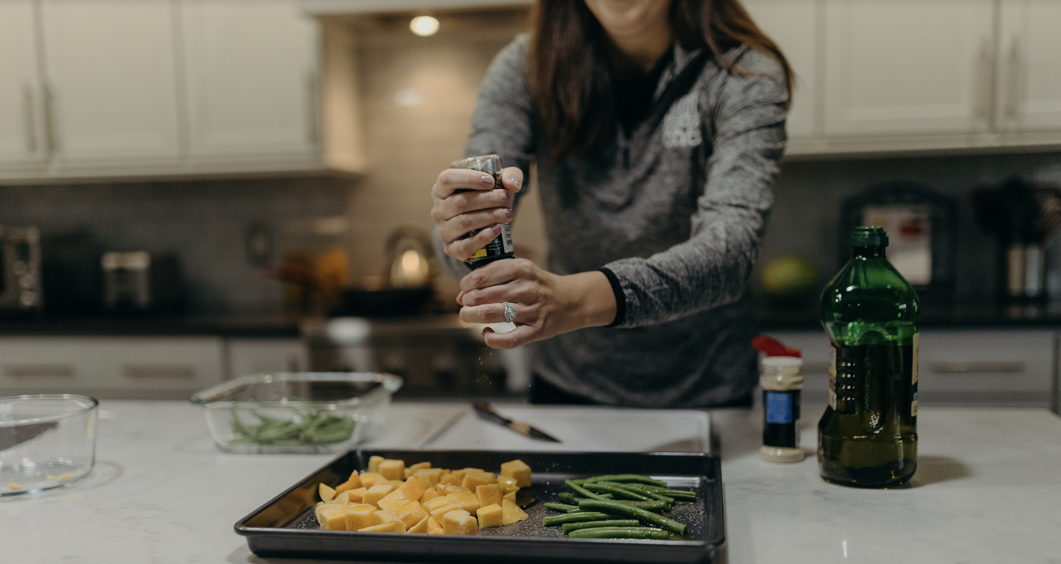 Introduce 101 foods to your baby with Family meals from the start™ Joi