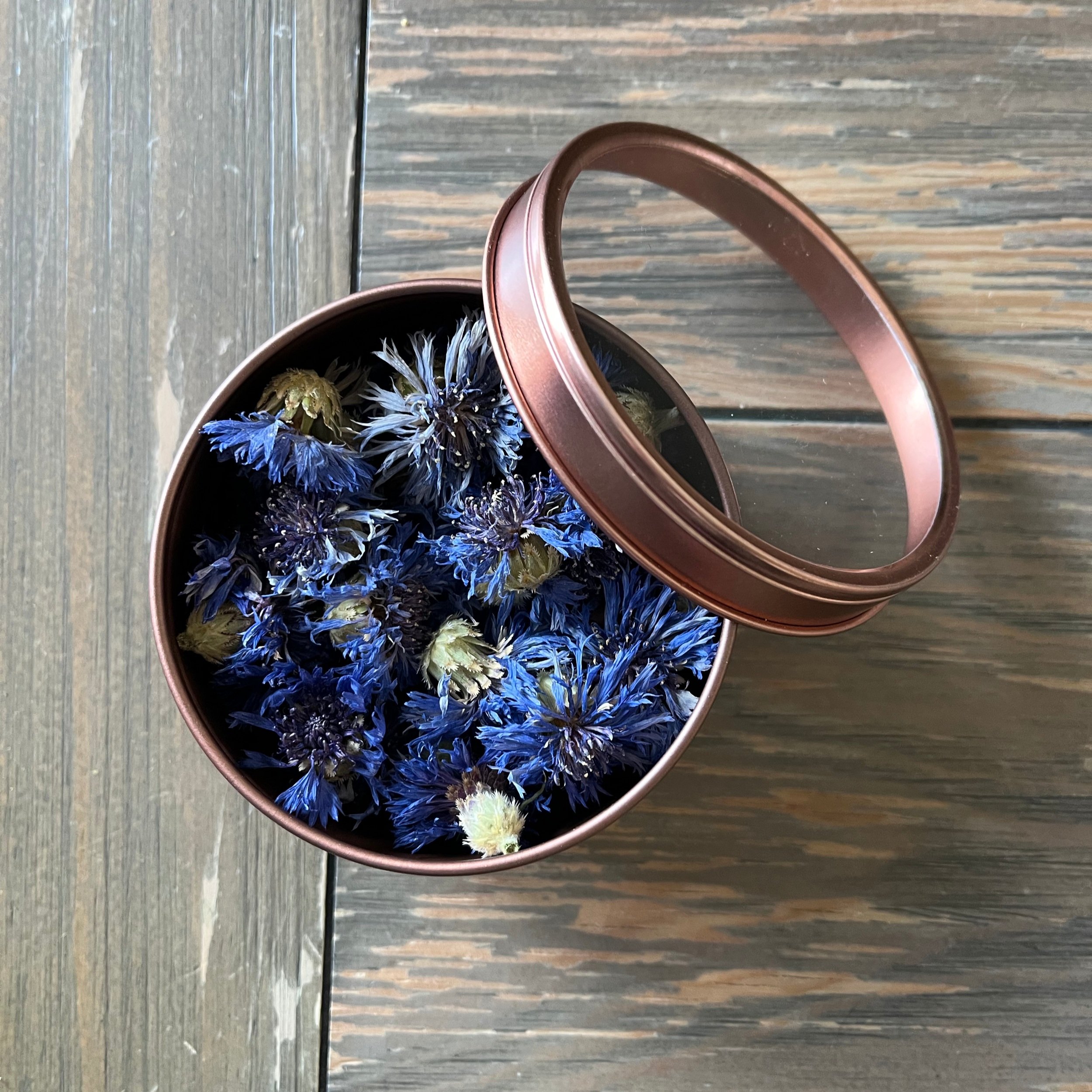 dried+flower+confetti+blue.jpg