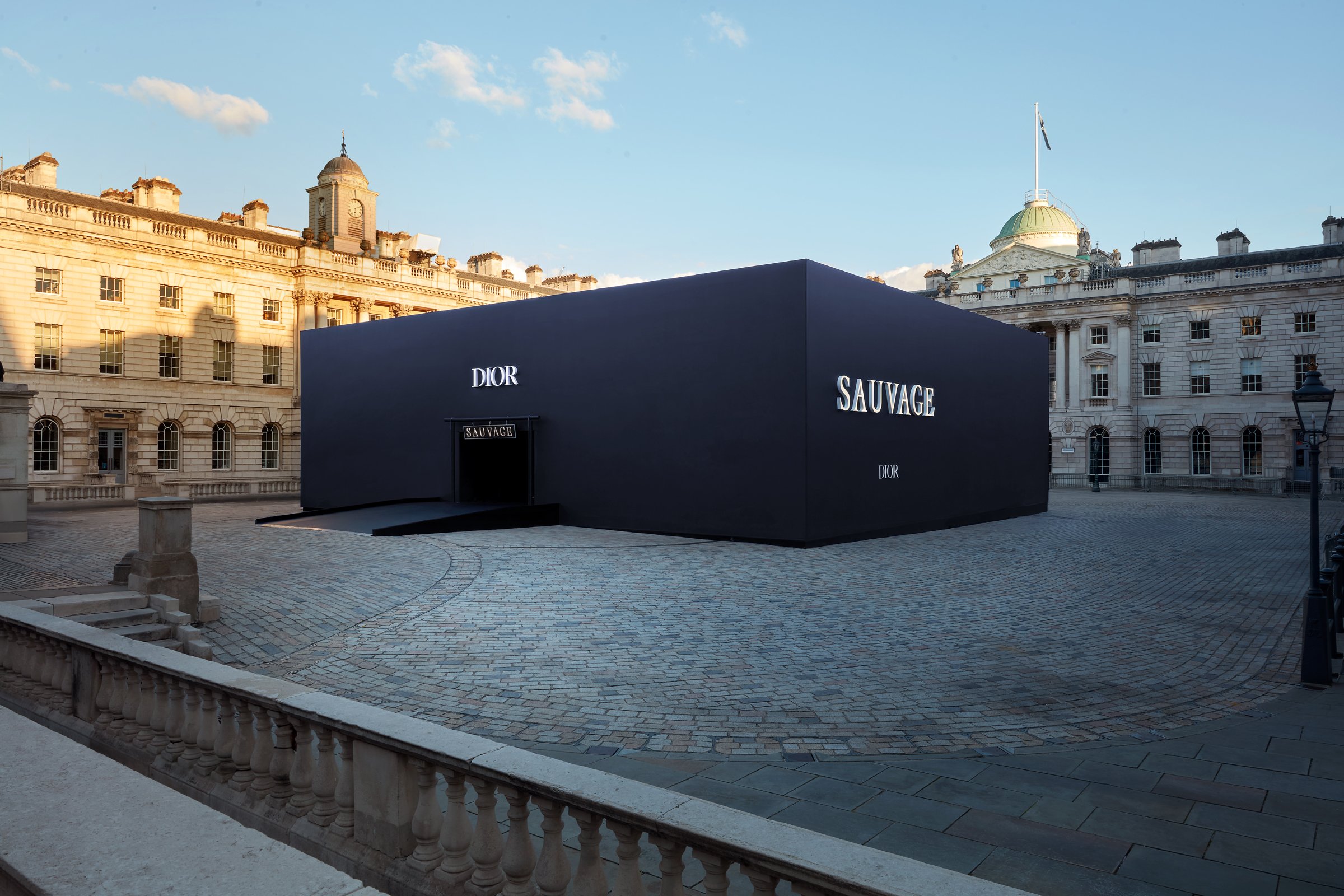 Dior_Exterior_Day_v2.jpg