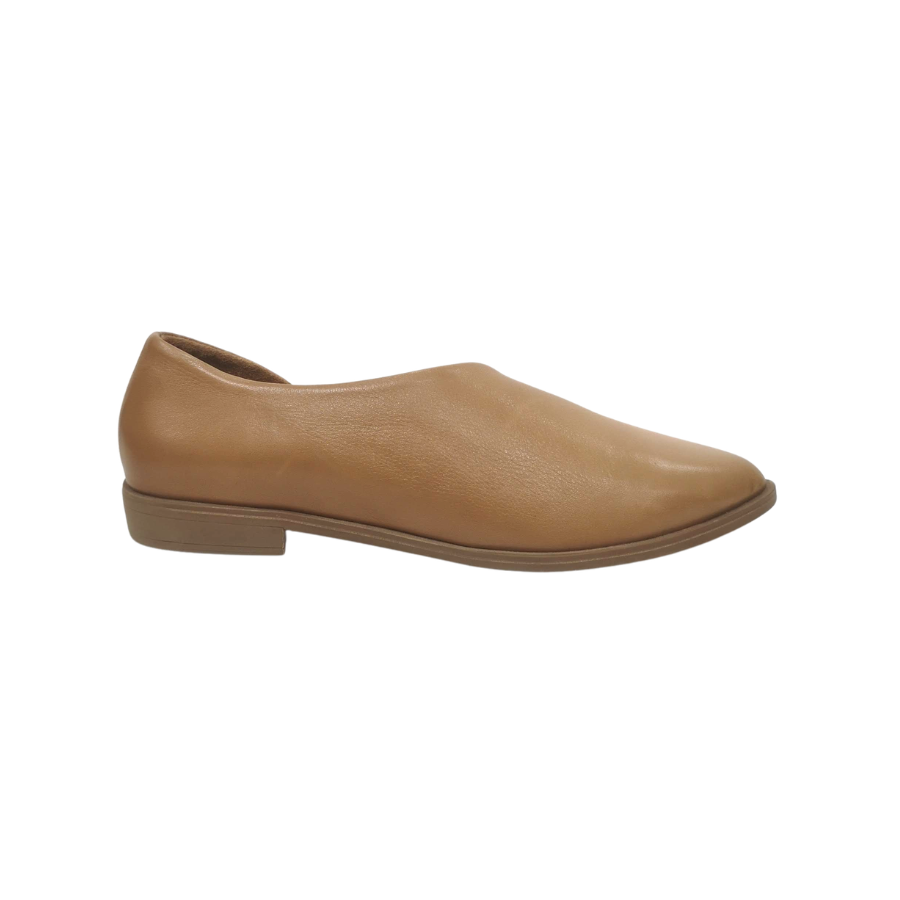 bueno brandi women flats brown leather-1.png