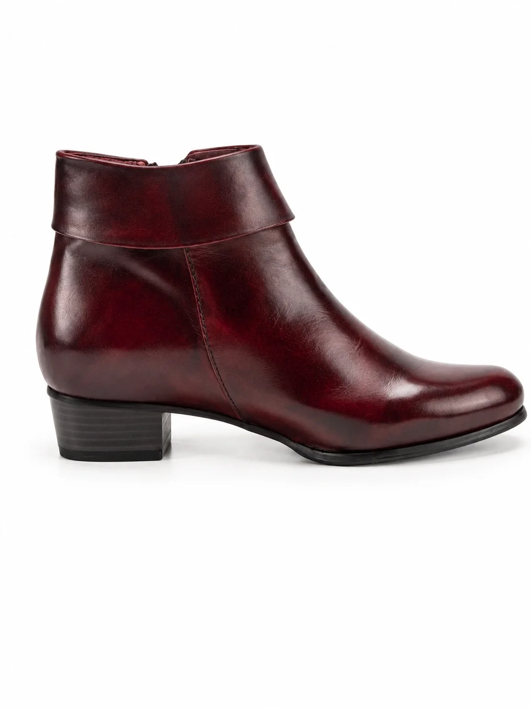 Stockholm ankle boots in a bordeaux leather finish