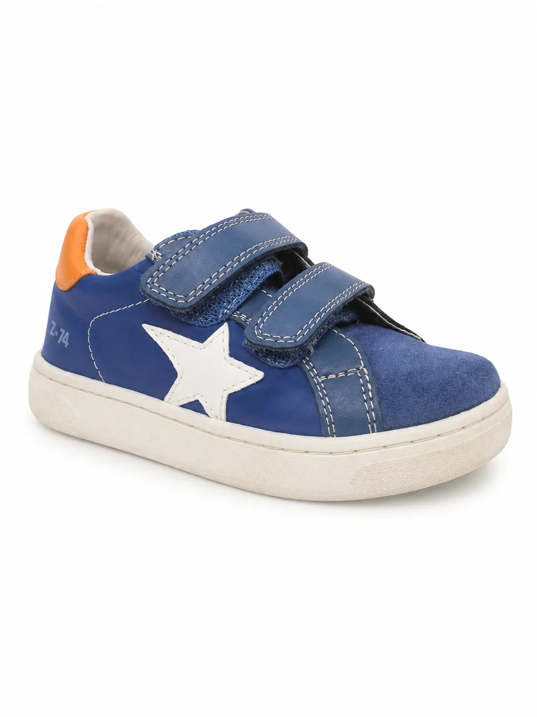Naturino Pinn sneakers featuring a blue leather and suede upper with a prominent white star on the side