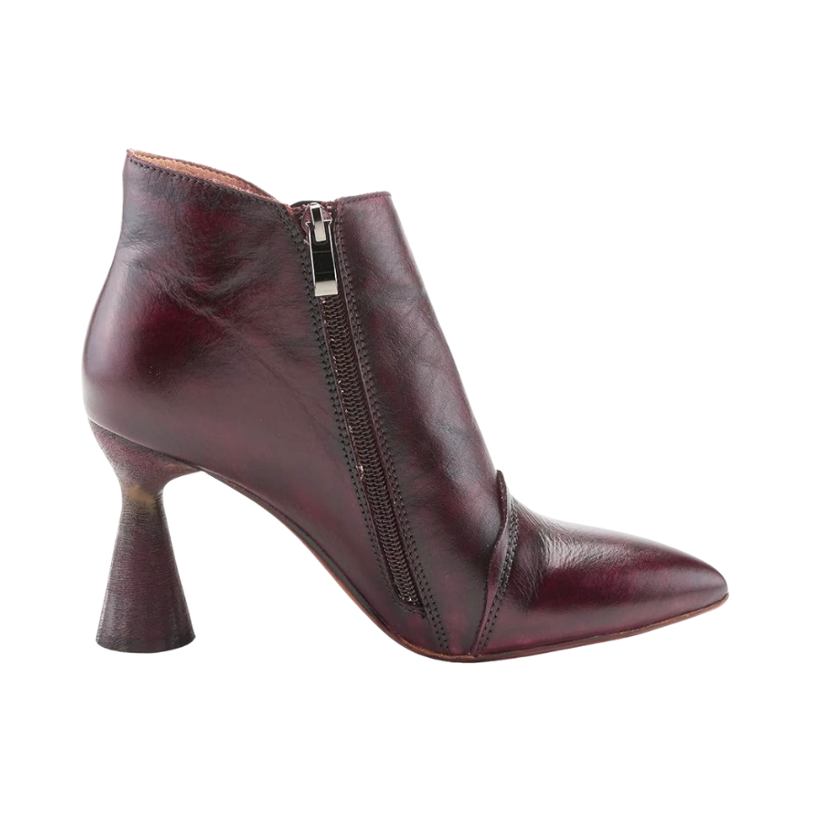 L'artiste cosmopolitan plum-2.png