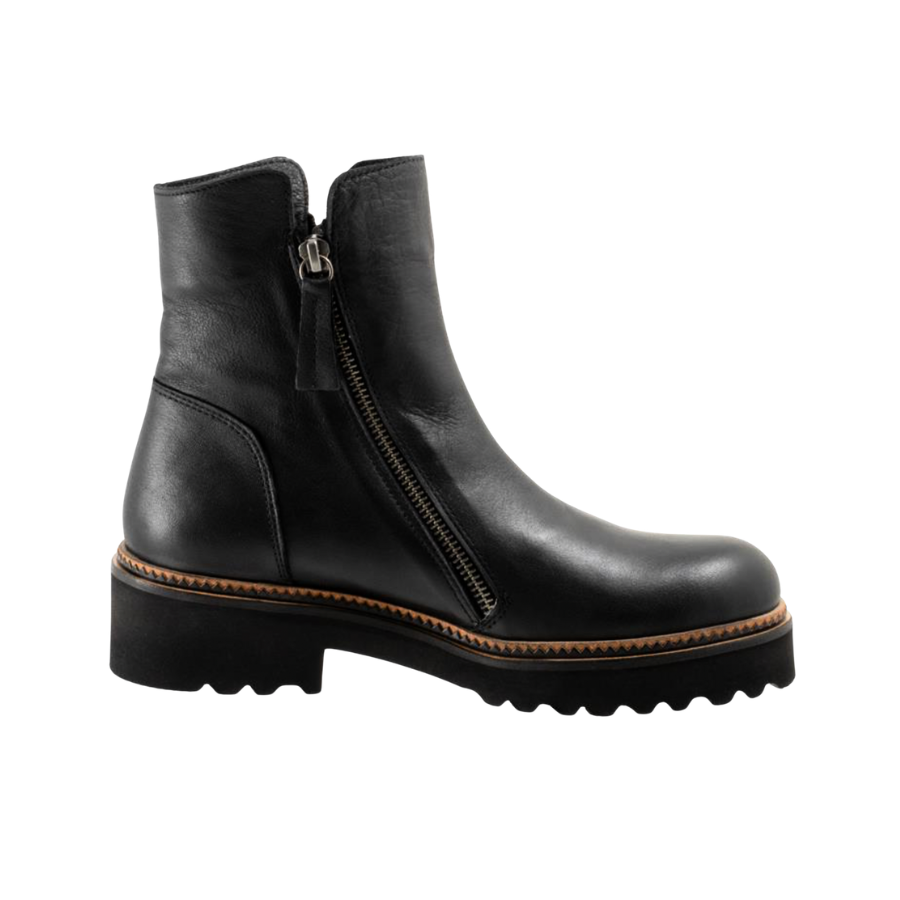 Bueno Ariana Black leather ankle boots for women.png