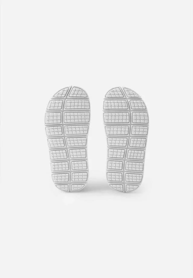 Reima Bungee green Sandals  soles.jpg