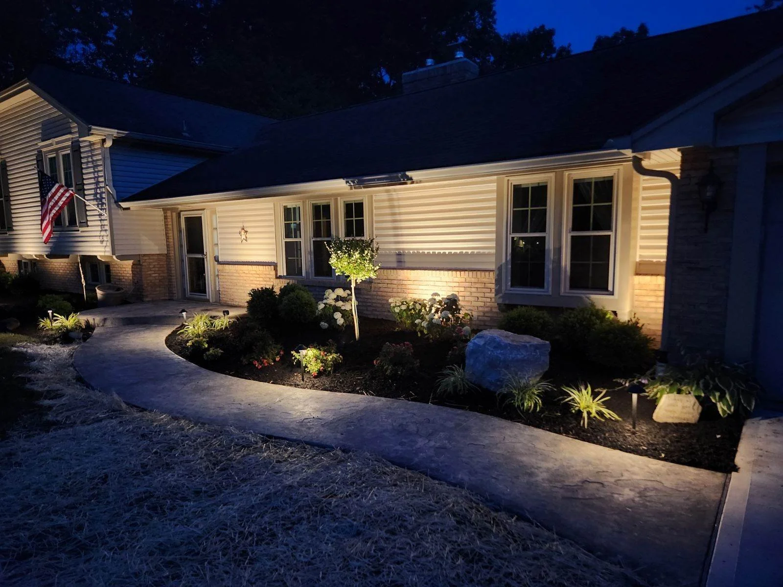 How to Choose the Right Outdoor Lighting for Your Home