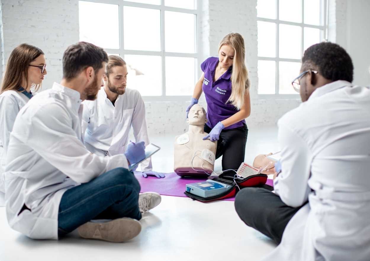 Why Dentists and Dental Office Staff need CPR BLS in Ontario