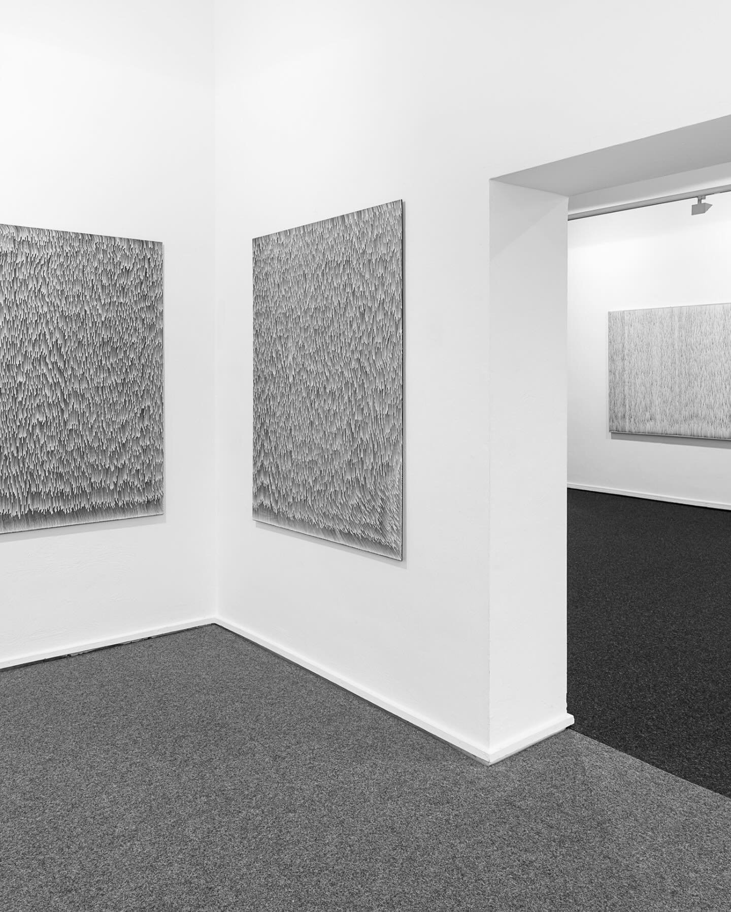 Ansichten einer Ausstellung von @irenehardjanegara in der St&auml;dtischen Galerie im Park Viersen. 

#ausstellungsdokumentation #kunstreproduktion #galerieimk&ouml;rnerpark #kunstkatalog #artdocumentary #artdocumentation #dokumentation #ausstellungs