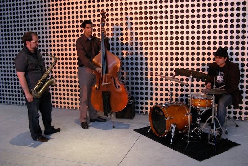 Trio.jpg