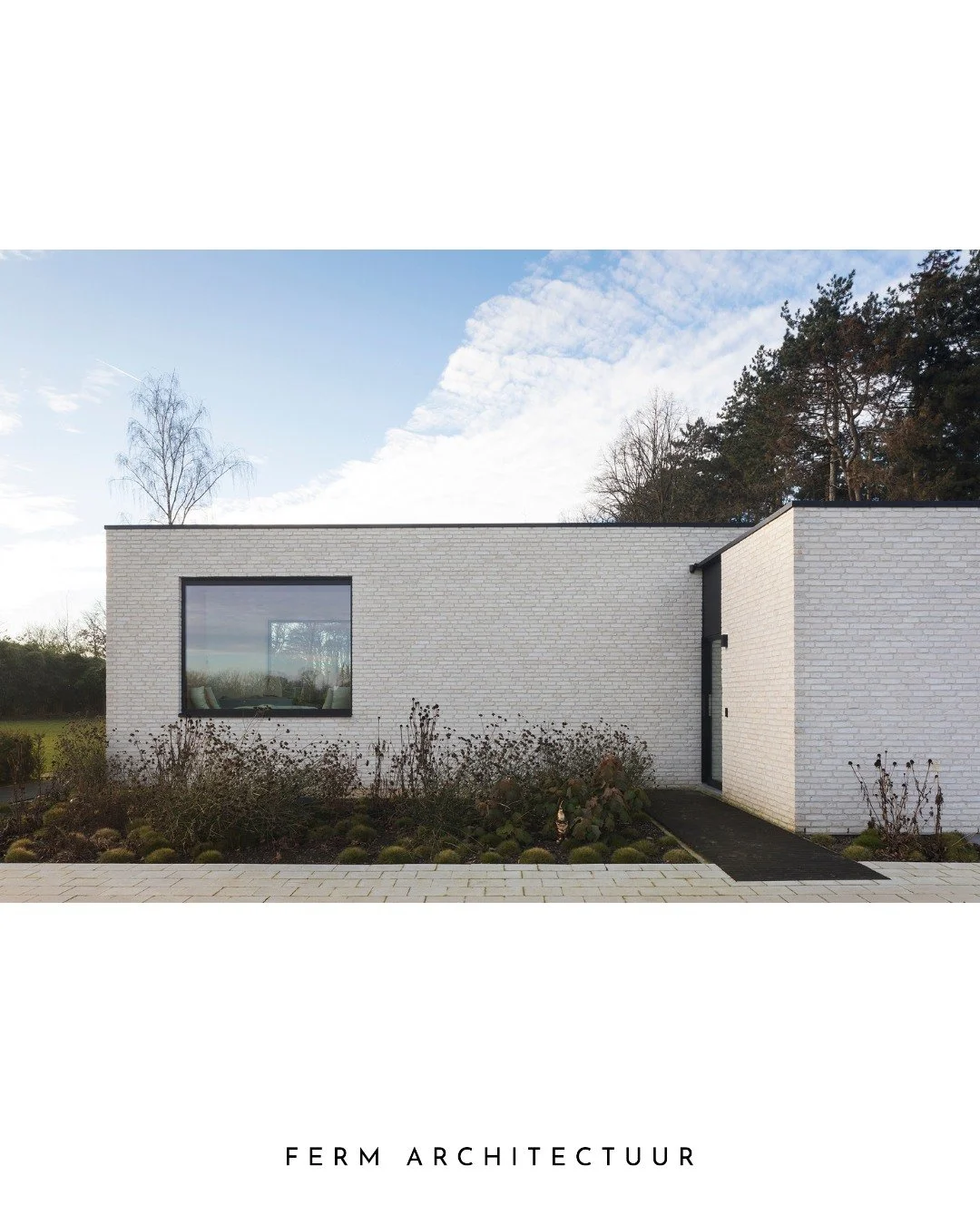 Met oog voor esthetiek &eacute;n functionaliteit zorgen we bij Ferm Architectuur voor een ontwerp dat perfect aansluit bij jouw wensen. Onze aanpak geeft niet alleen ruimte voor jouw huidige levensstijl, maar groeit ook mee met je toekomst.

Klaar vo