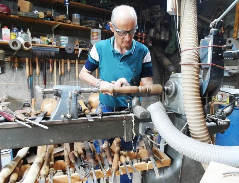 Woodturning a 1963 Fordson Super Dexta tractor