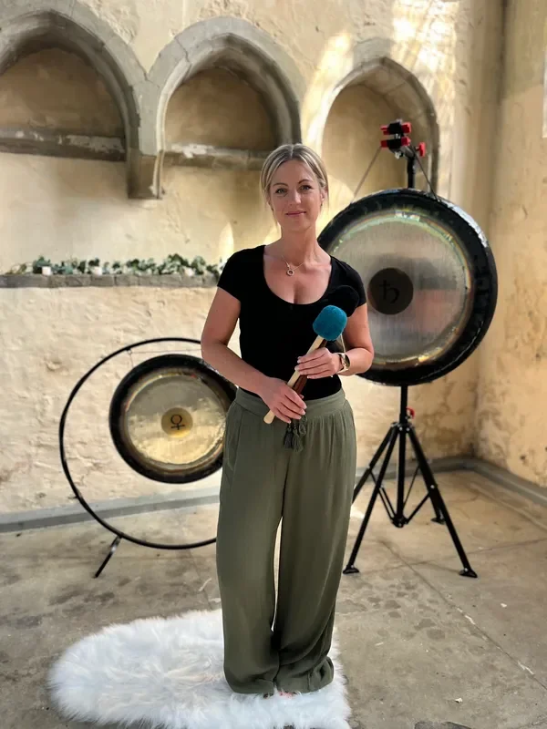 The Wellness Way Wellbeing Day West Sussex with Suzi Finlayson Thrive Life Coaching and Soundwave and wellbeing