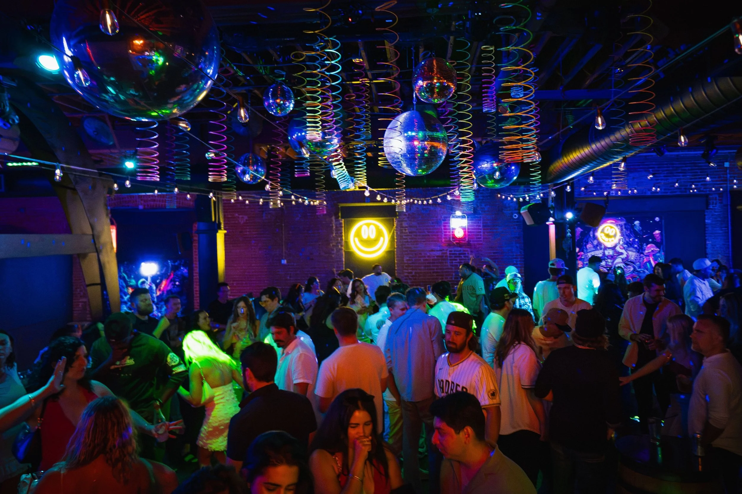 When the PADRES bat up, CLUB HAPPY gets down. ⚾️🪩Pregame then close it out with @macaysa tonight and @sirspitz on Saturday, 8/8. No cover!