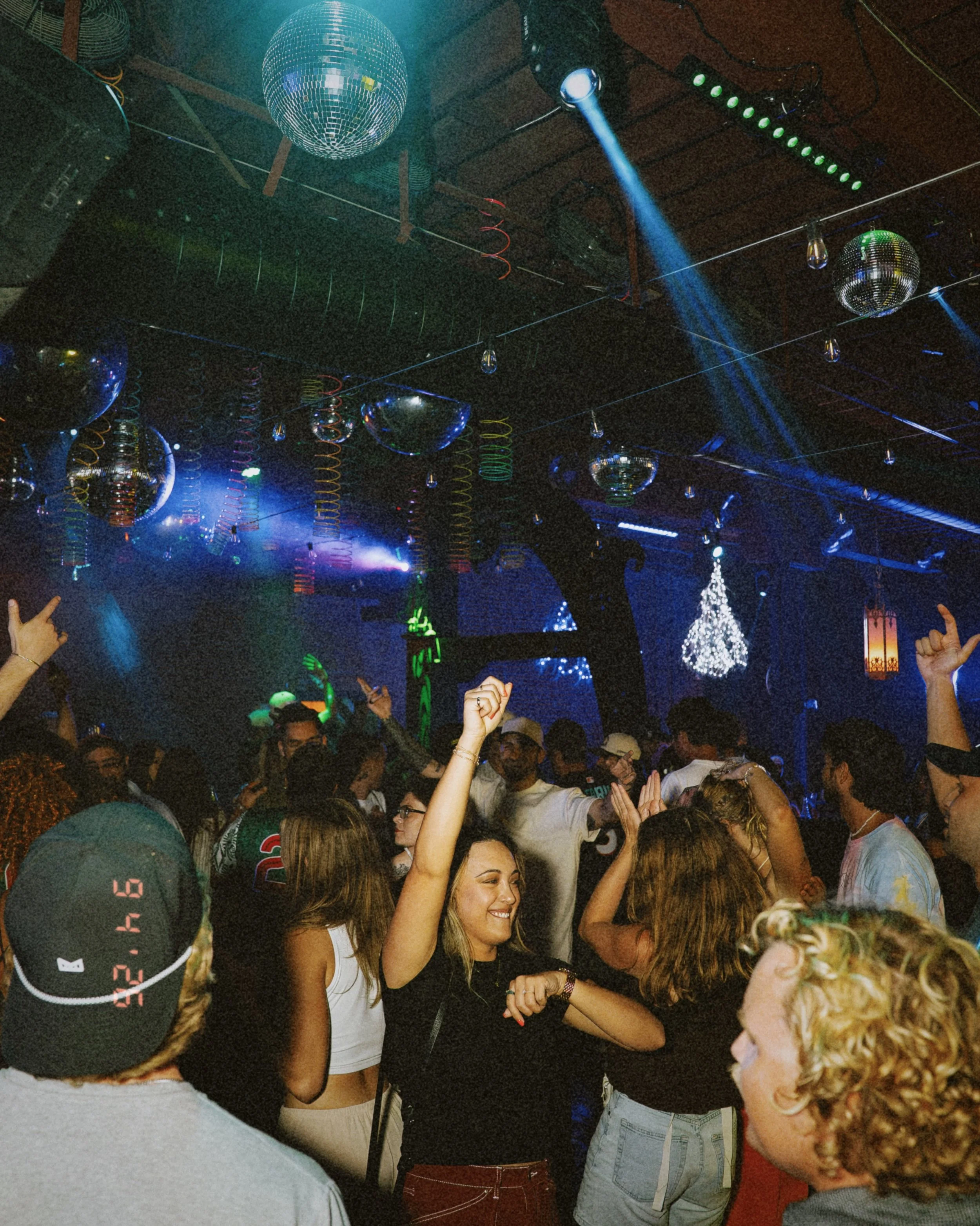 3-DAY WEEKEND + 6 DAYS of PADRES Baseball?! 😭 Kick off the holiday weekend &amp; @padres vs. @yankees series at the happiest place. Pregaame with game day specials then head back for CLUB HAPPY! No cover. 

CLUB HAPPY @ 9PM
🪩9.4 @sirspitz 
🪩9.5 @d