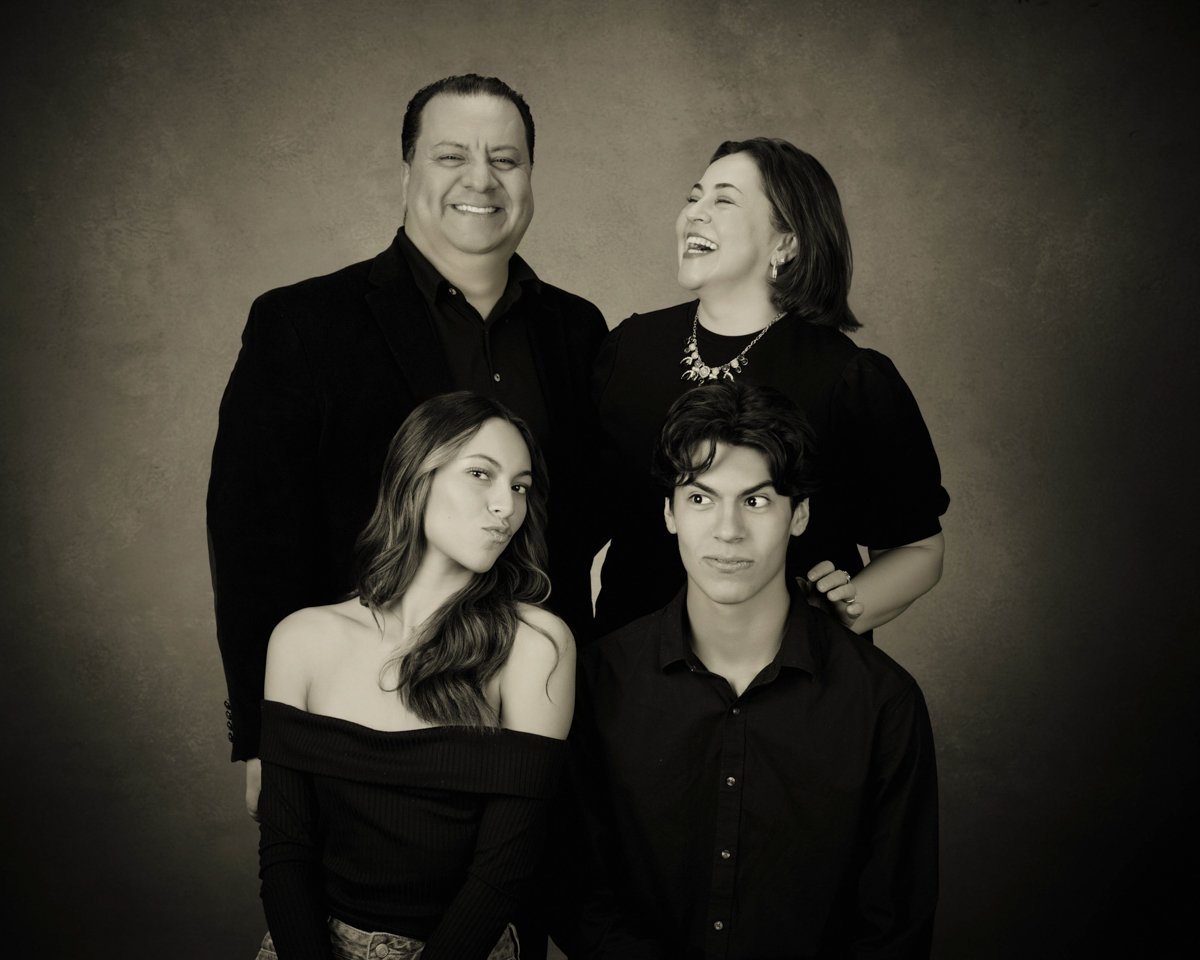 Gonzales, Sonia (192 of 1)-2.jpg