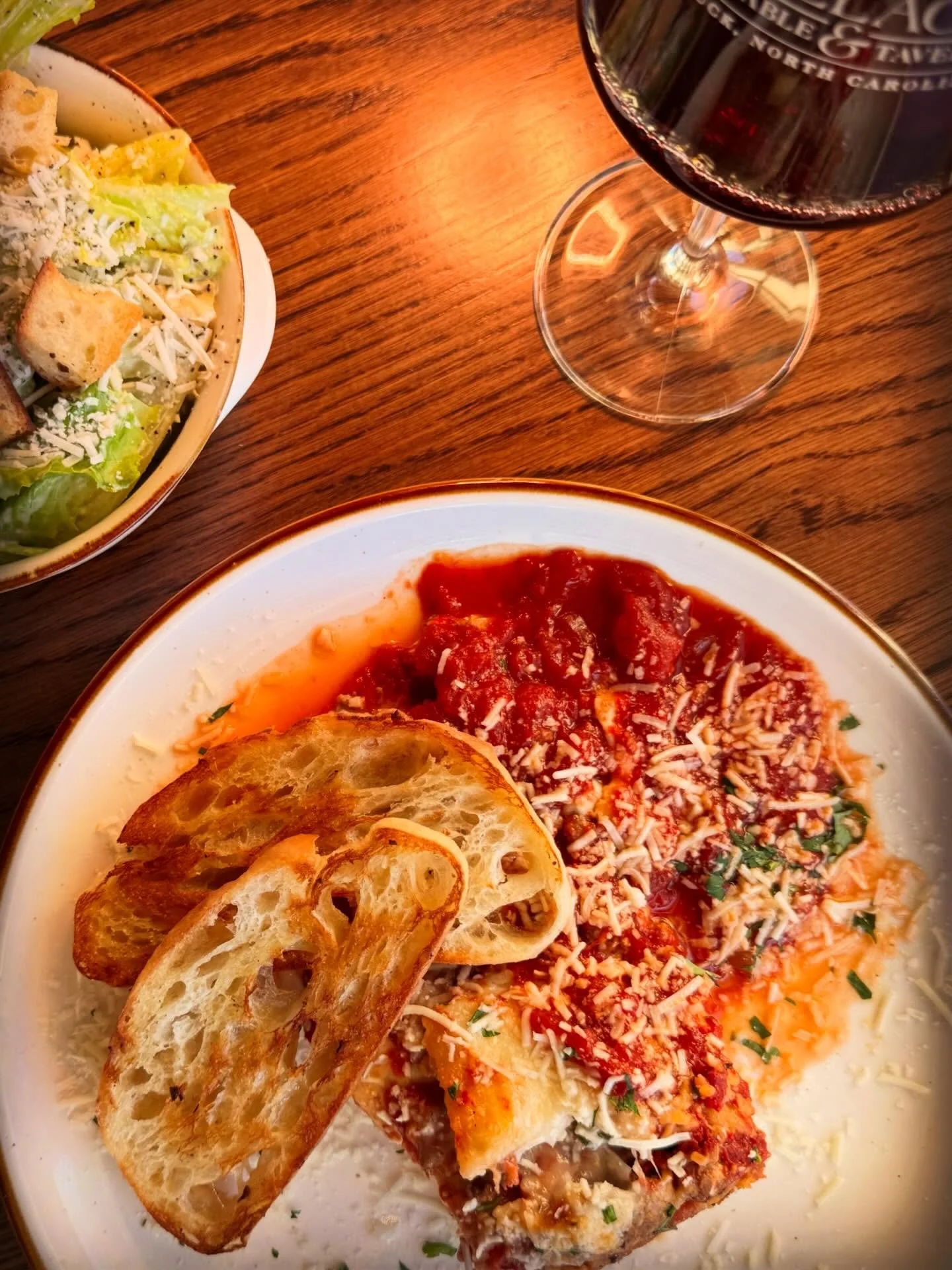 ICYMI: Tuesday is Lasagna Night at the Village! Enjoy a full lasagna dinner for just $25, plus $10 select Italian wines by the glass. Book a table through the link in our bio or just walk in!
&bull;
#lasagnanight #tuesday #winterspecial #obxdinnerspe
