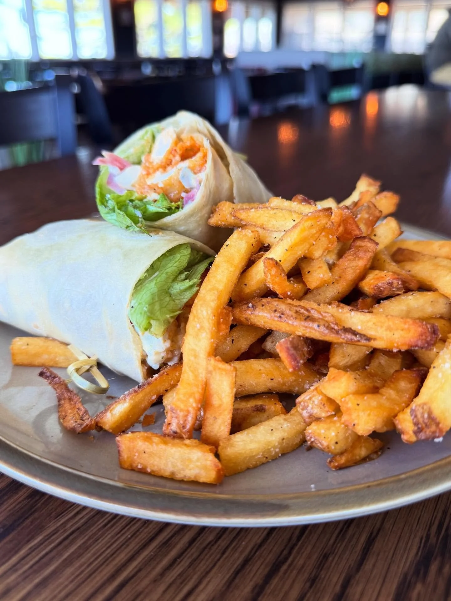 On weekends we lunch! This winter The Village is serving lunch on Fridays &amp; Saturdays. Join us from 11:30-2:30 for all your tavern favorites! Can&rsquo;t make lunch? We also serve dinner from 4-8 Monday - Saturday. Cheers! 🍻 
&bull;
#lunchwithav