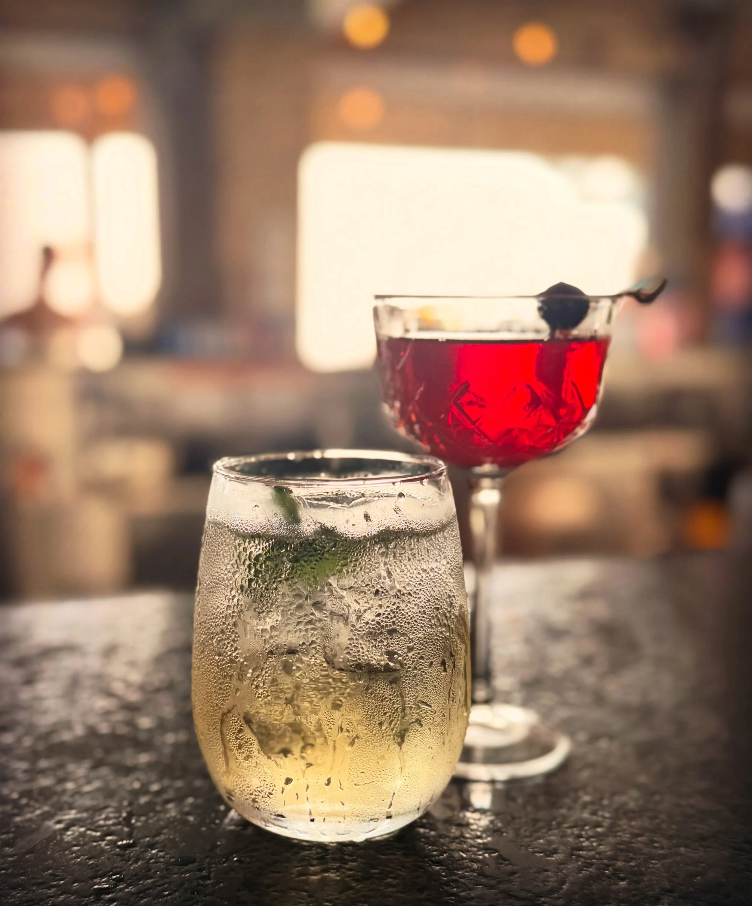 New pours, same waterfront vibes 🌅 
Our recently renovated outdoor Sound Lounge boasts a full bar with draft beer, expanded wines selections, specialty cocktails, and an extensive whisky list. Looking for dinner too? Then head upstairs where our ful