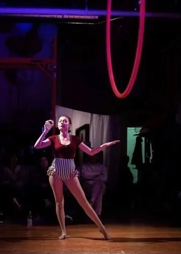 Mana Buehler aerial circus coach