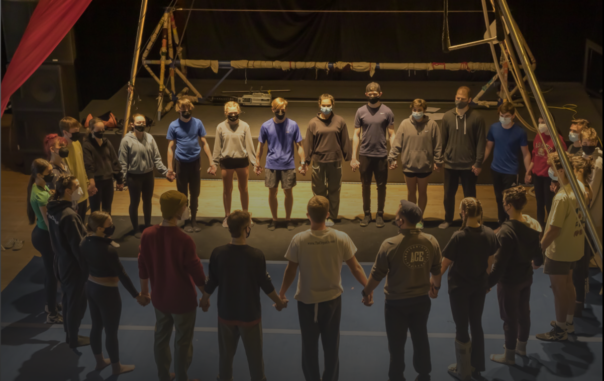 Cast of Cirque Us before a show