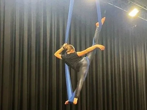 Aerial Hammock class RI Circus Space