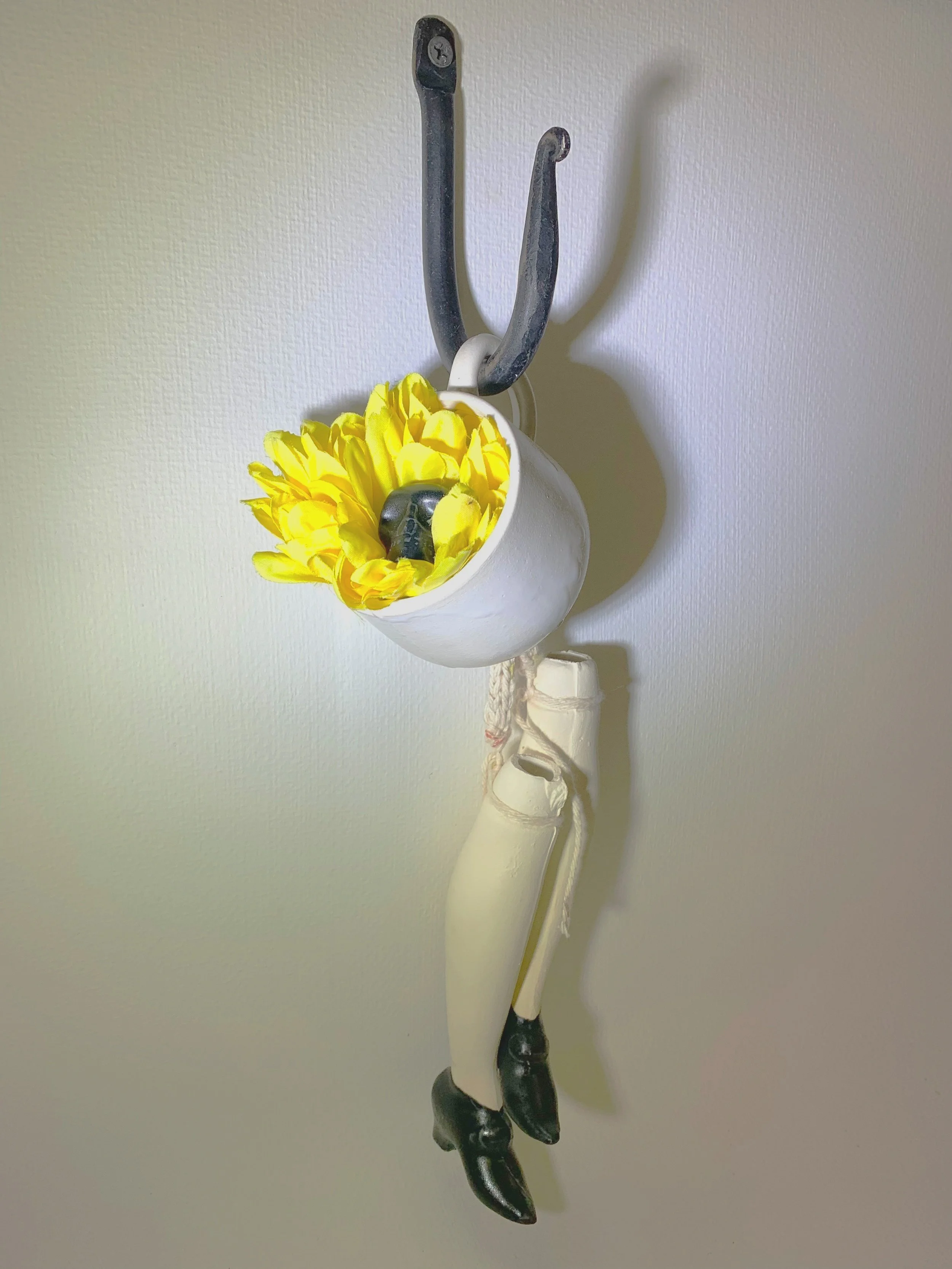 Black-eyed me, Black-eyed you