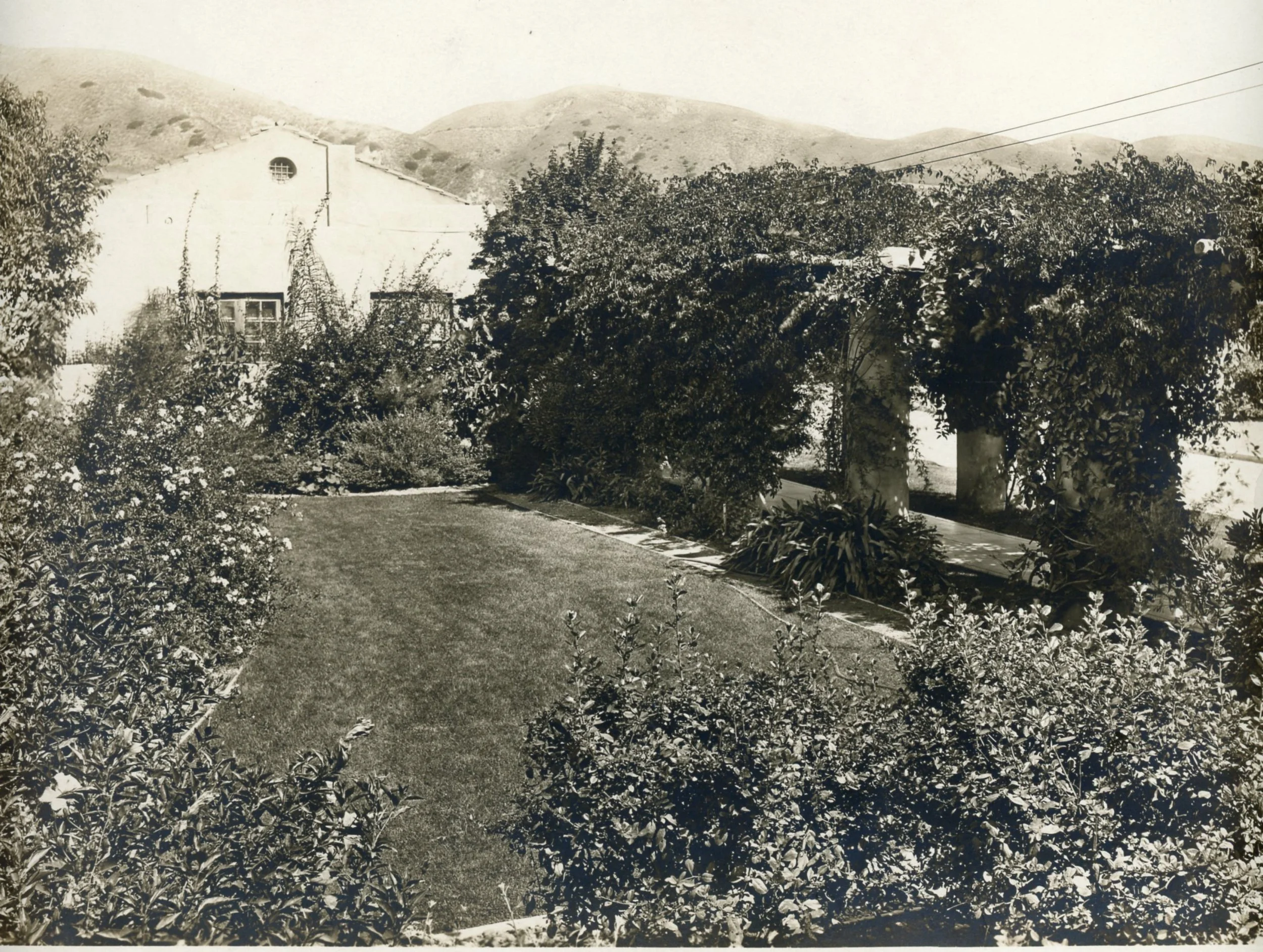 LINCOLNHse-Southw_landscaping-1928-415.jpg