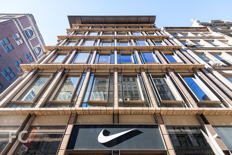 Have you seen the #custom terra-cotta on the @nike in Soho, Manhattan? Manufactured in Italy by CEIPO CERAMICHE this beautiful exterior was designed by @bkskarchitects | #architecture #archdaily #newyork #nike #architecturelovers