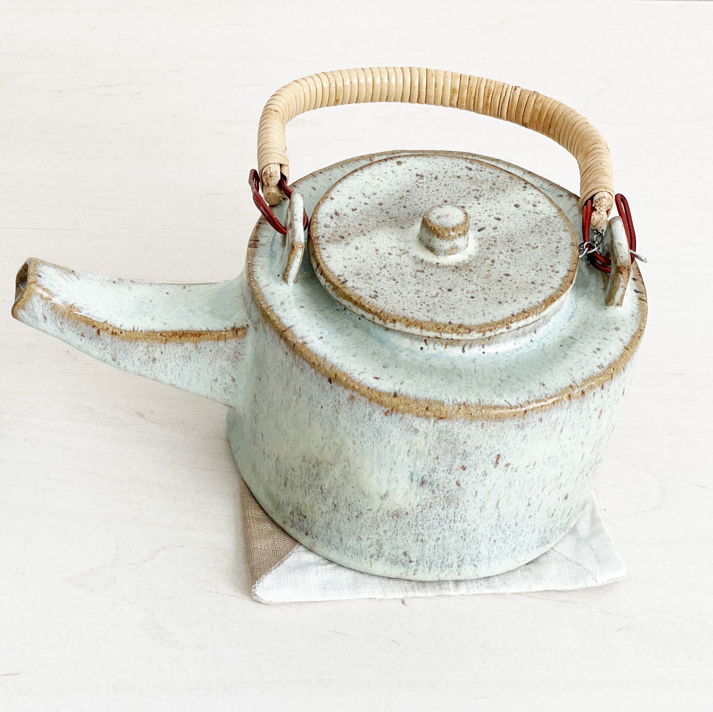 GrayTeaPot3.jpg