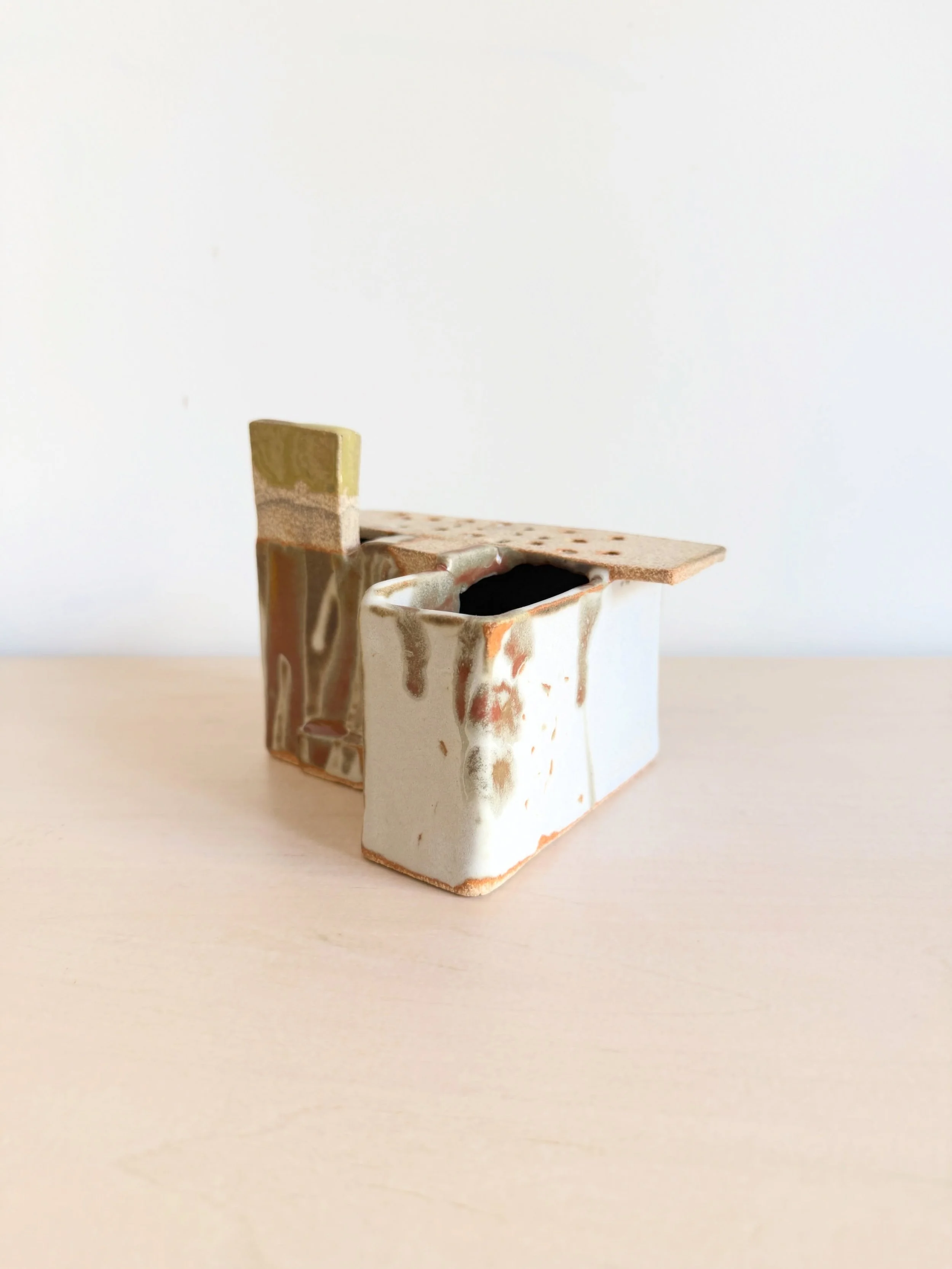 Inspired by urban architecture, roofs and gardens. Available  on the website