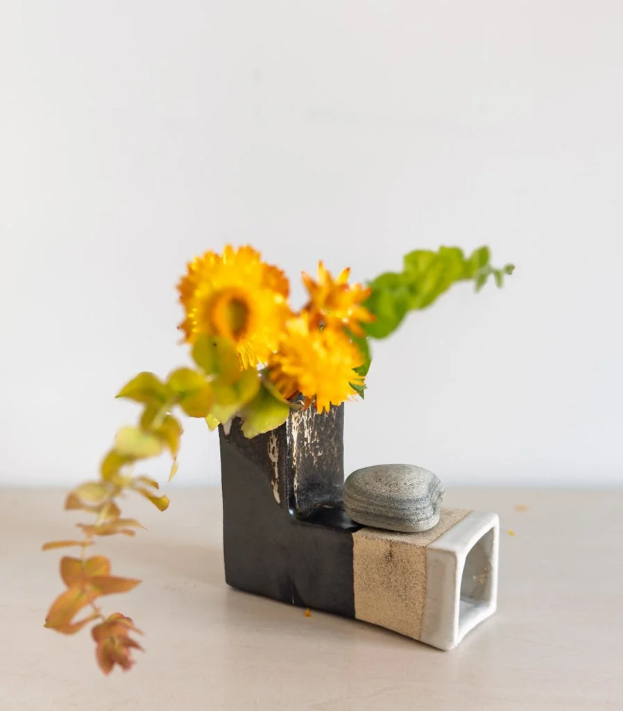 Mini L Vase-2-2.jpg