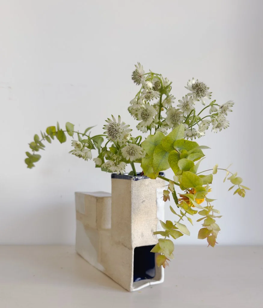 DarkBlueTallIkebanVase-4.jpg